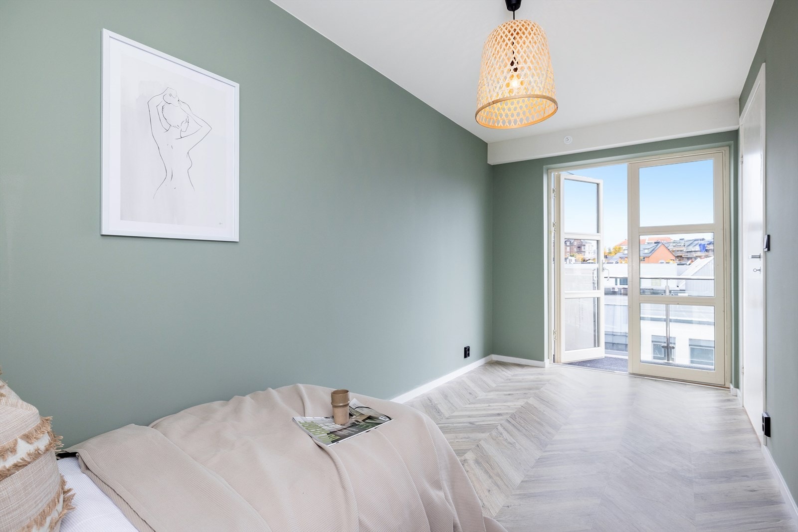 Utgang til balkongefra det ene soverommet Galleribilde