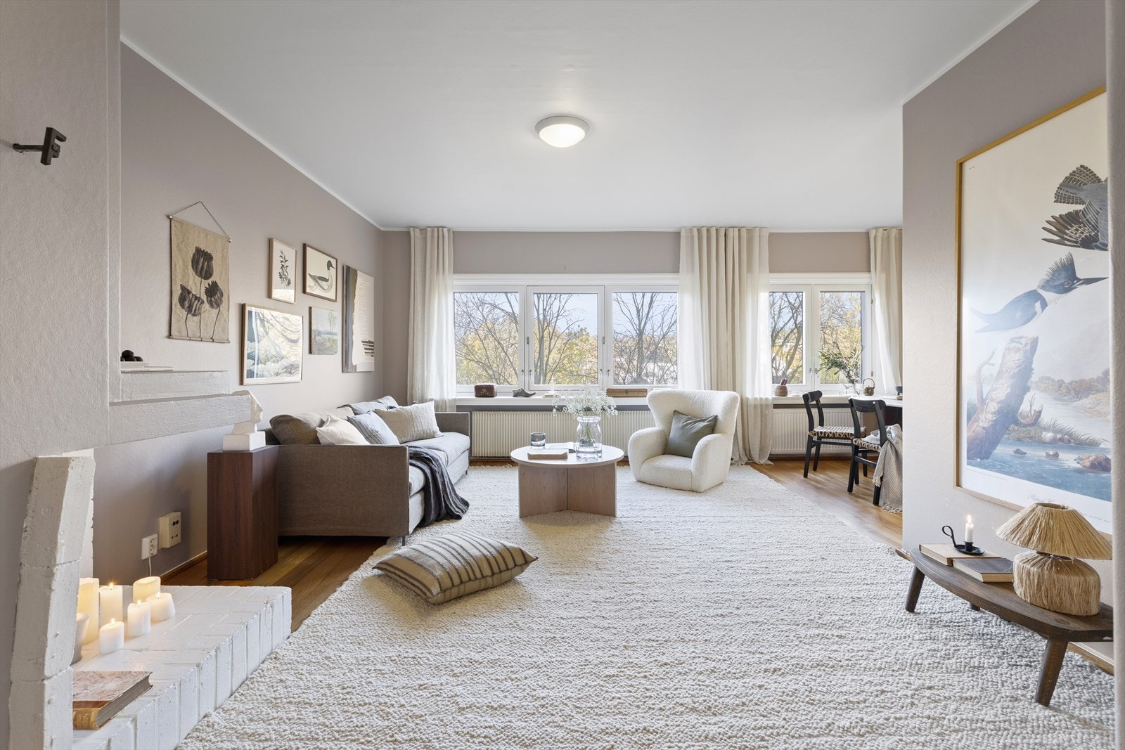 Leiligheten ligger tilbaketrukket, høyt og fritt med utsyn over Frognerelva Galleribilde