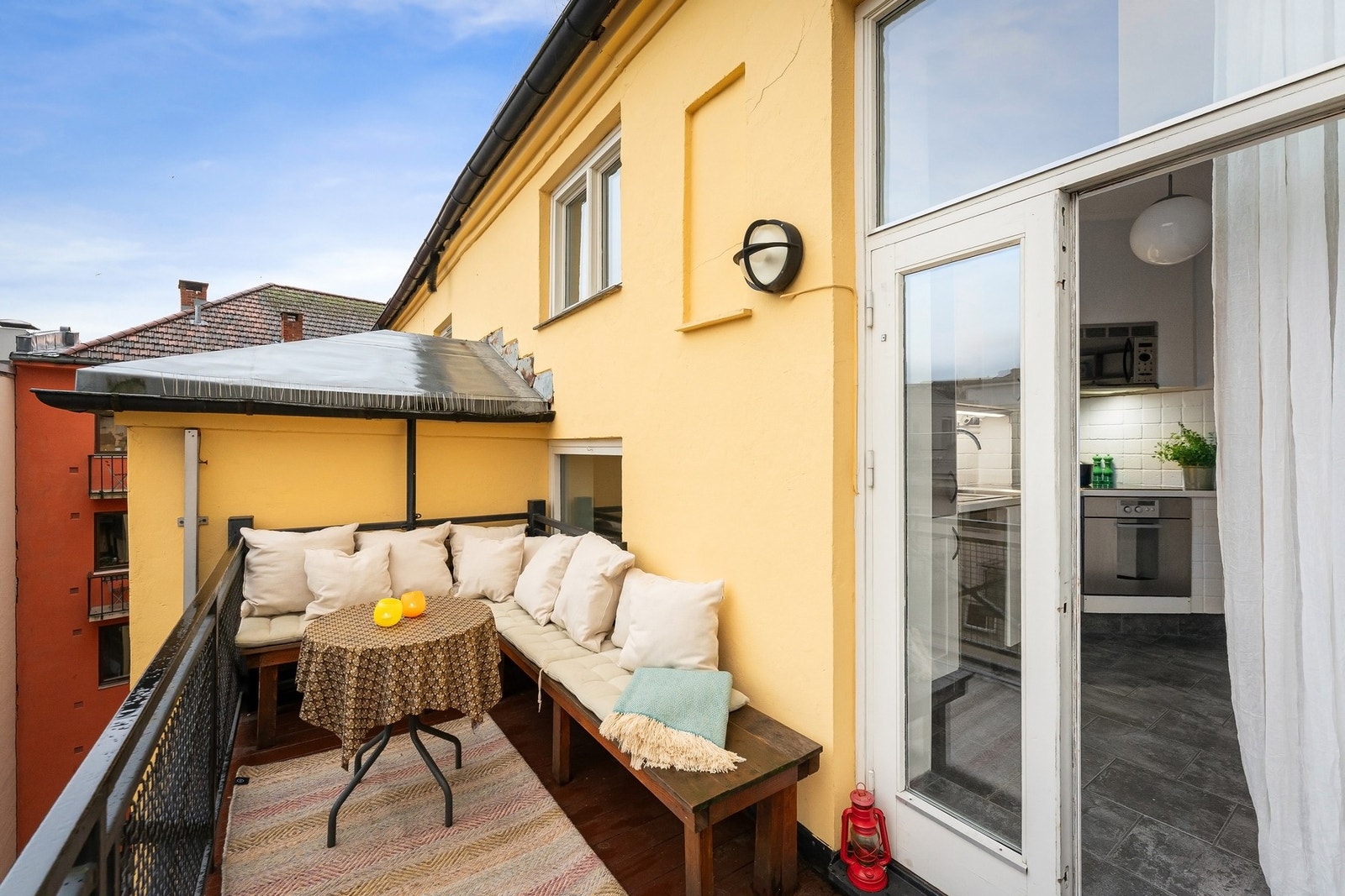 Her er det plass til utemøblement etter ønske. Galleribilde