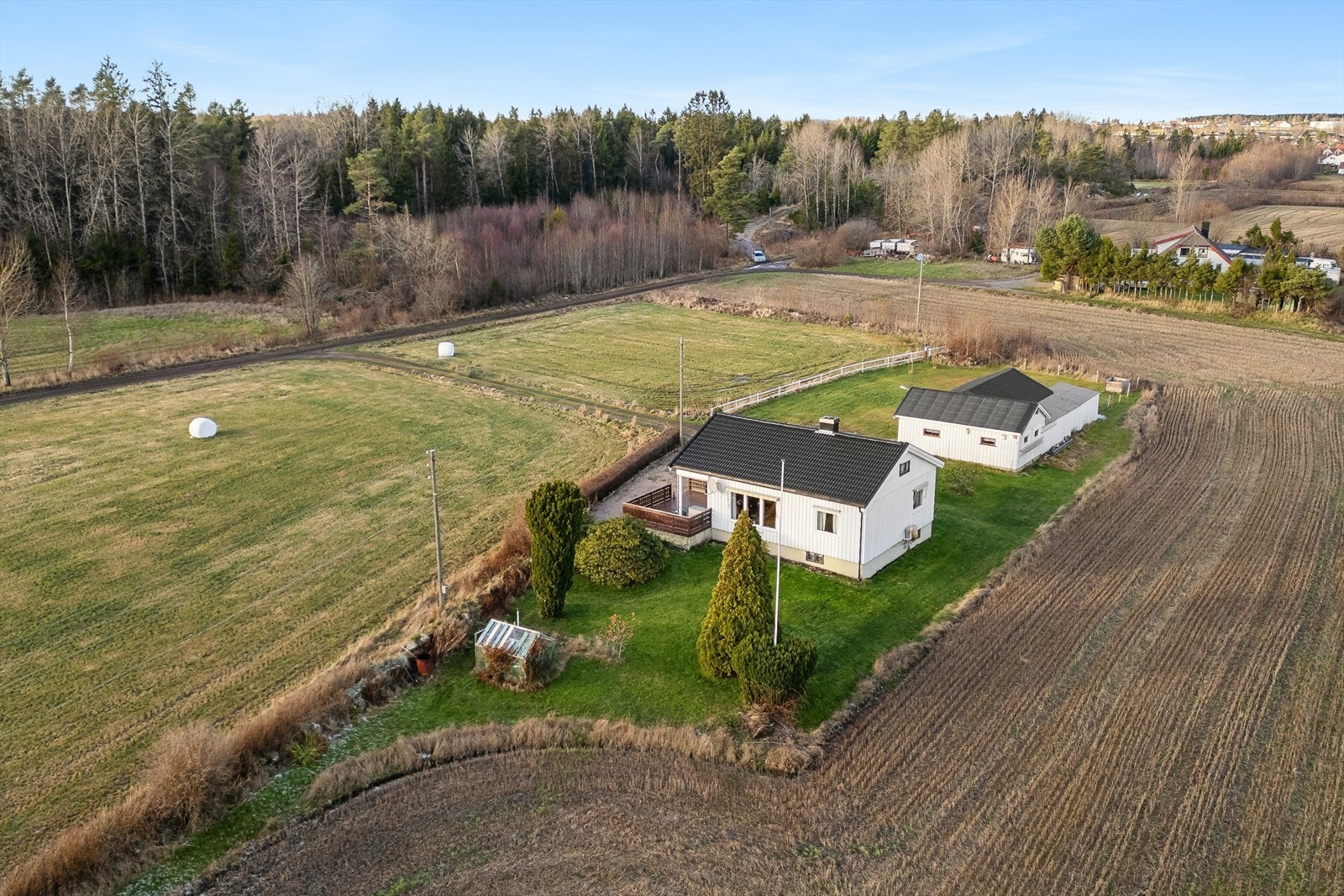 DNB Eiendom ønsker hjertelig velkommen til Krokenveien 7A - en sjelden mulighet på Krokenskogen - Småbruk på 6.026 kvm! Galleribilde