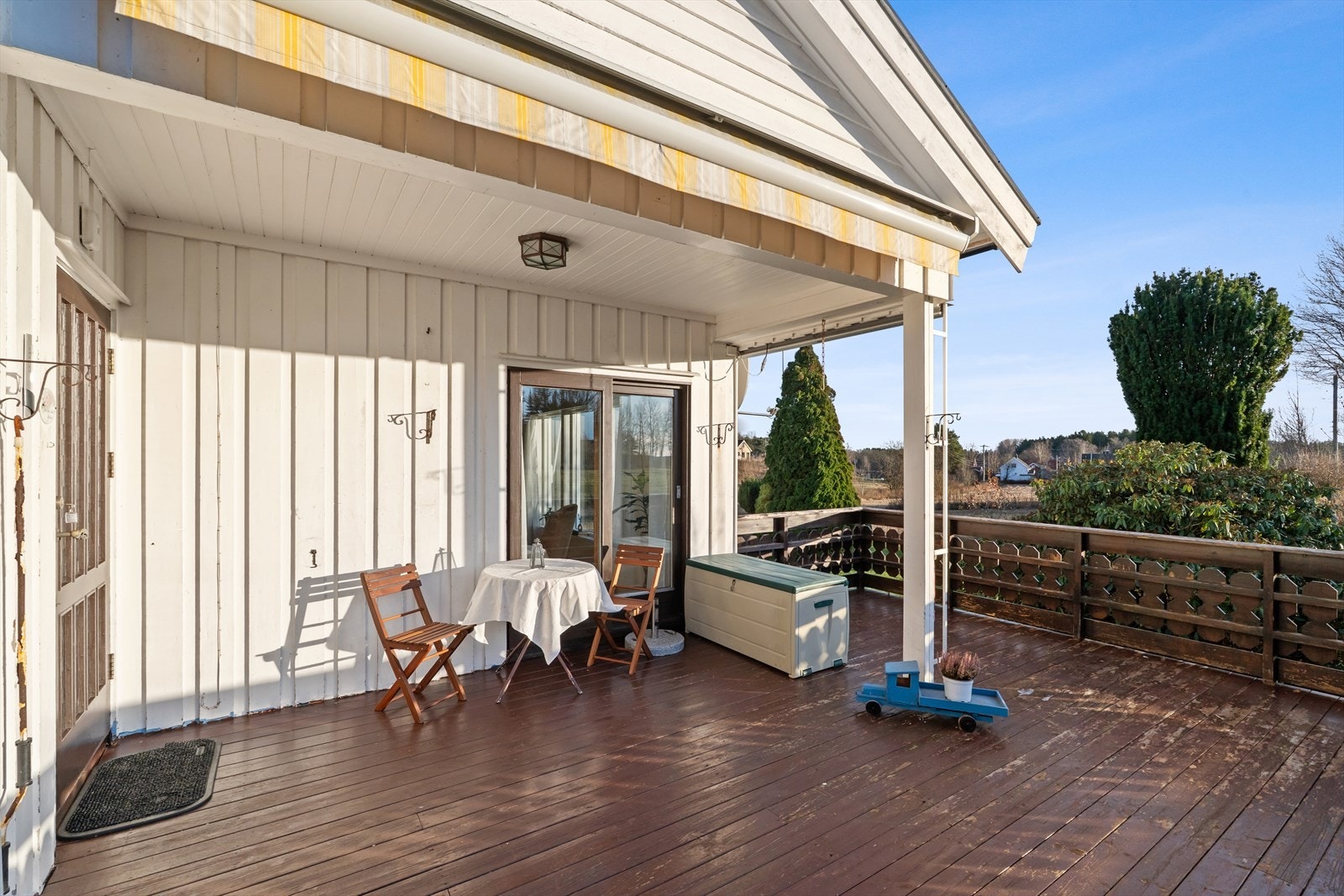 Solrik terrassen på 24 kvm ligger vestvendt - direkte adkomst fra stue - Velkommen hjem! Galleribilde