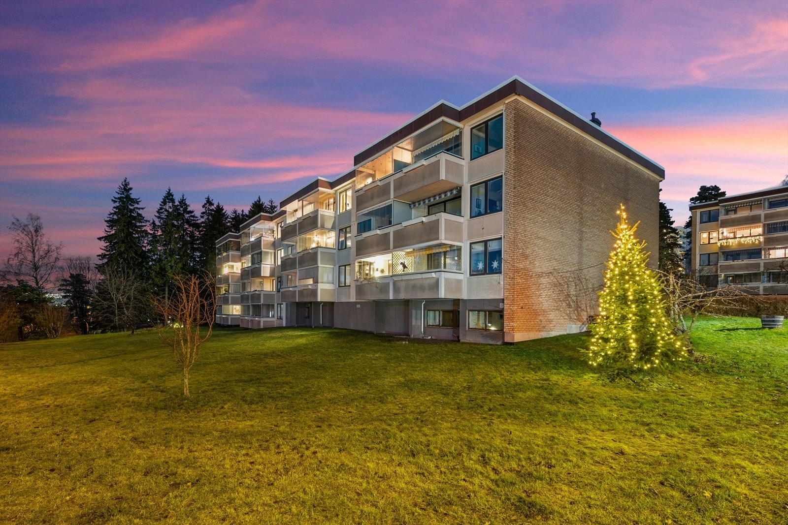 Borettslaget har i senere tid foretatt rør-og baderomsrehabilitering samt skiftet ut vinduer. Galleribilde