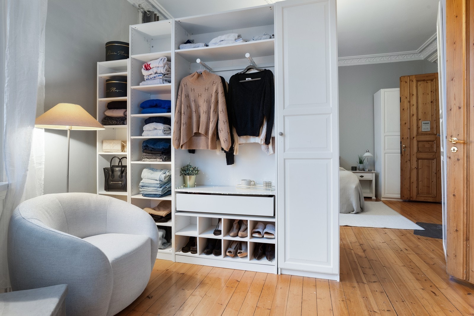 Soverommet har store møbleringsmuligheter og kan deles inn i soner Galleribilde