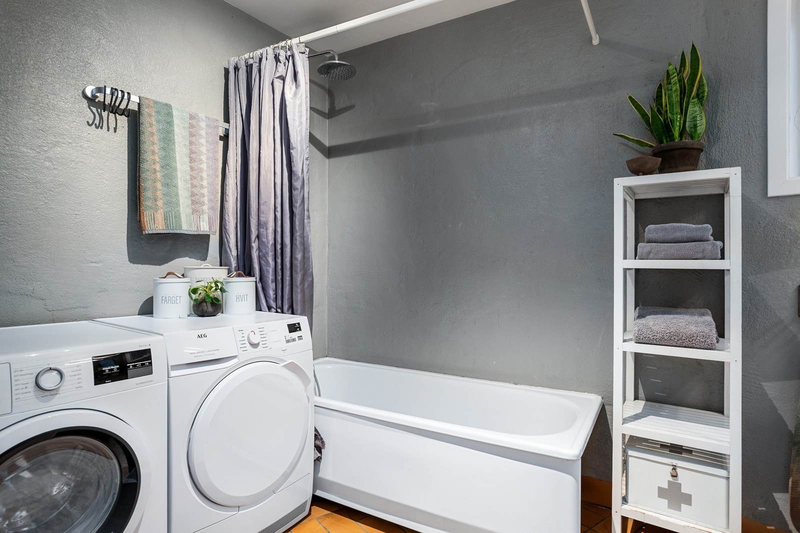 Det er opplegg for vaskemaskin og tørketrommel Galleribilde