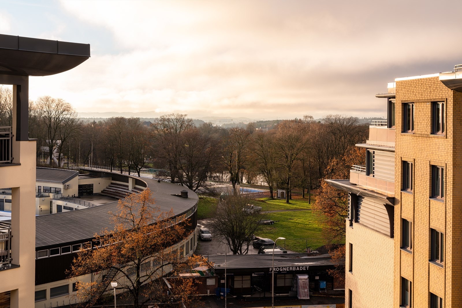 Balkong med utsikt mot Frogner stadio Galleribilde
