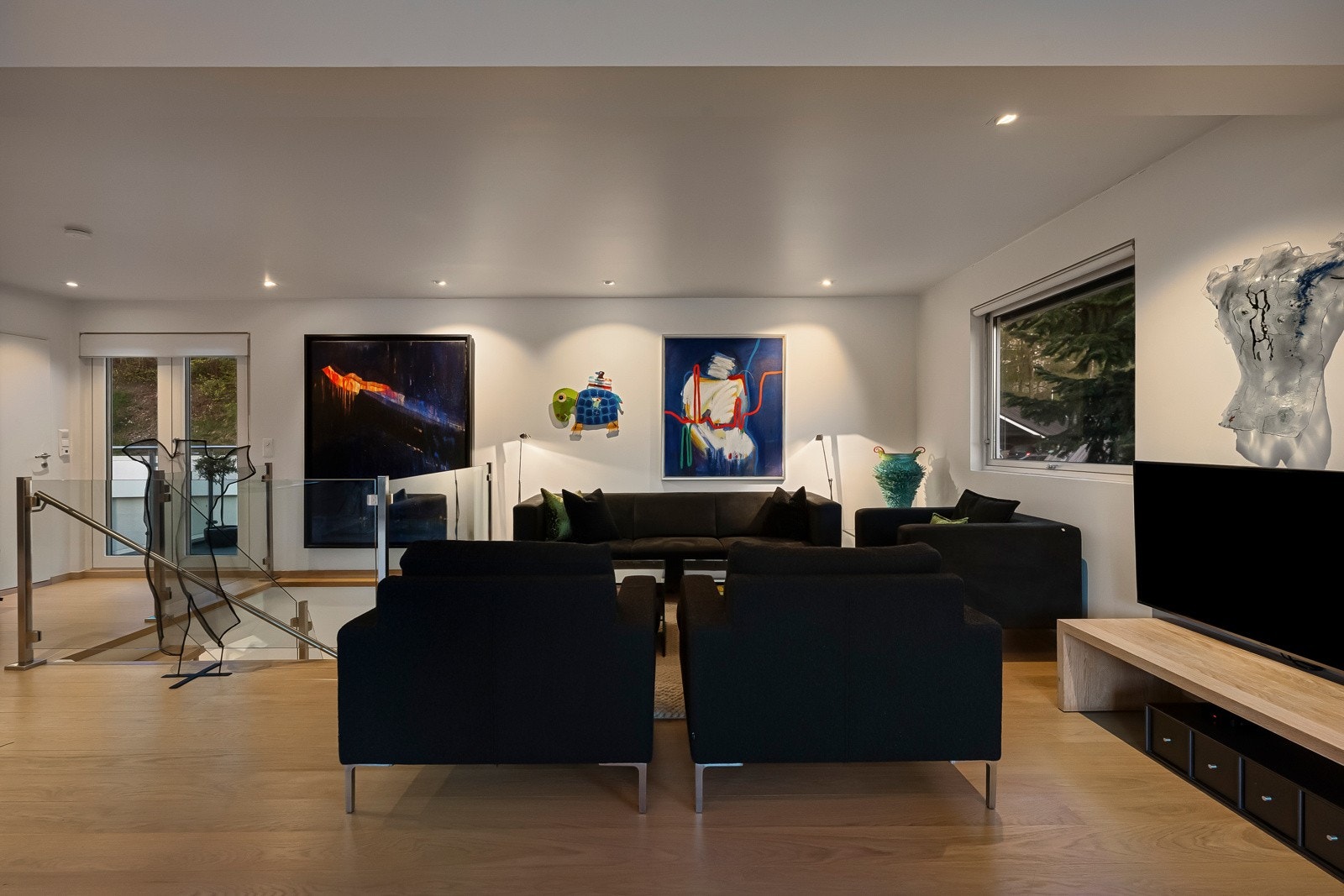 Spotlights i taket Galleribilde