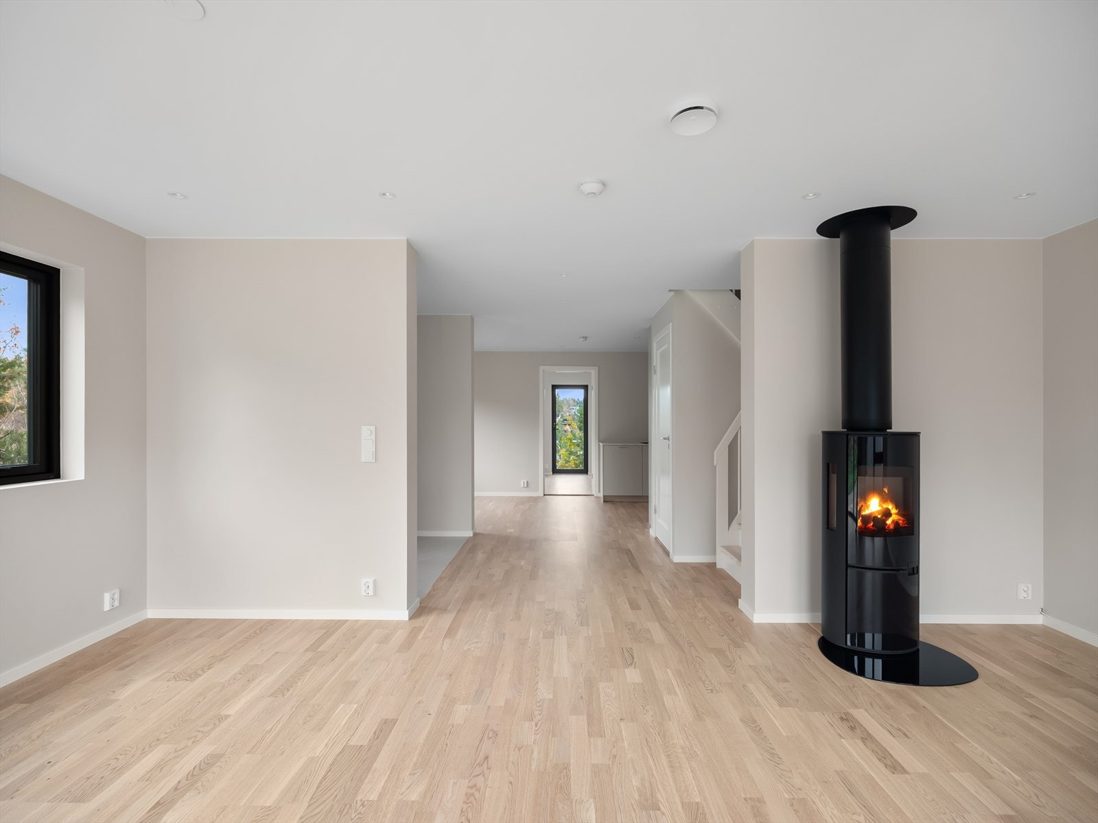 Innfelt peisinnsats type Sirius sikrer behagelig varme og bidrar til hyggelig stemning på kalde høst- og vinterkvelder. Galleribilde