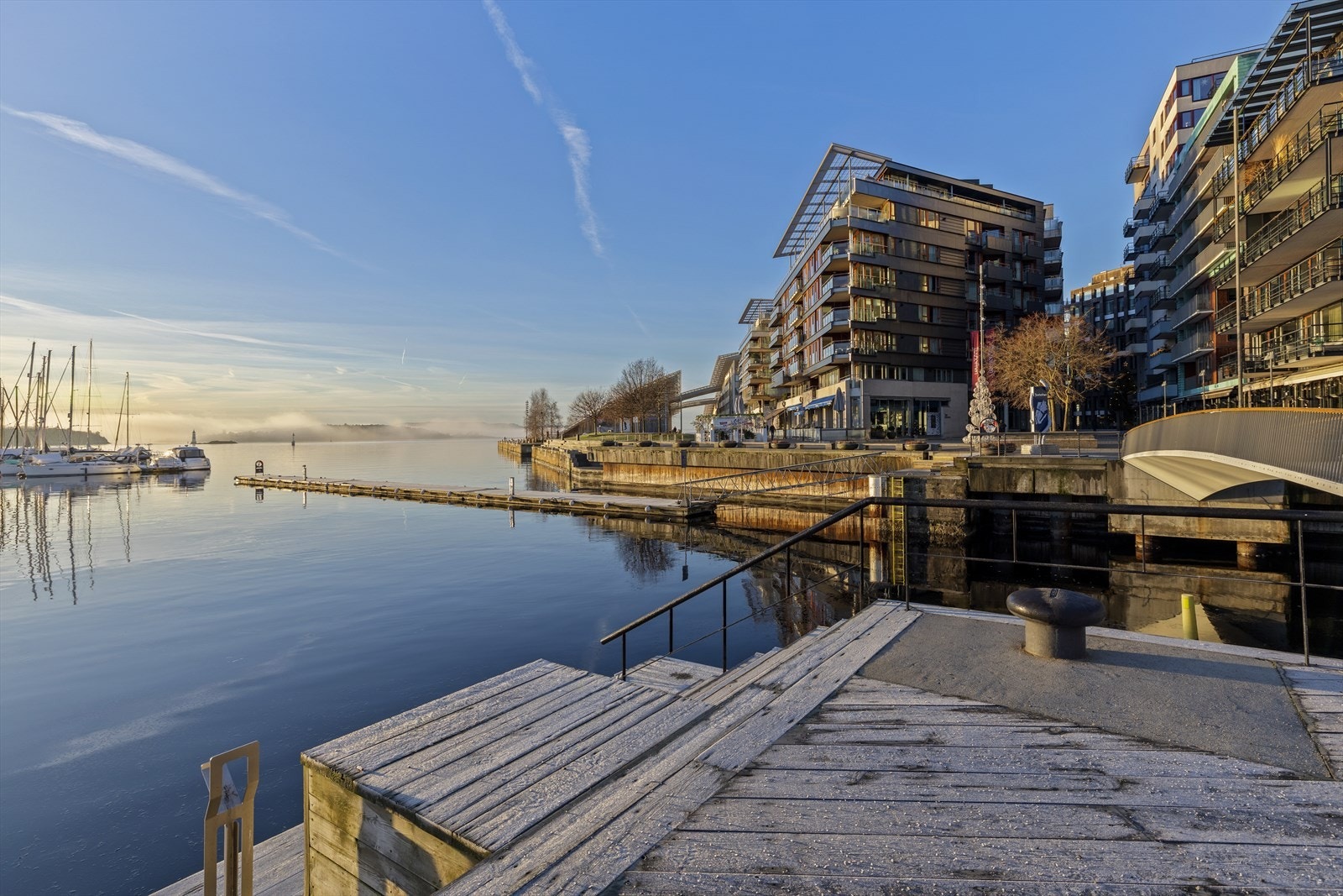 Tjuvholmen har et rikt utvlg av restauranter og kafeer, noe for enhver smak. Galleribilde