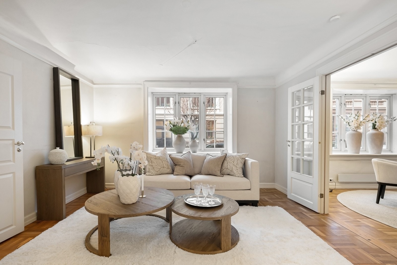 Boligen byr på to flotte stuer, som blir et naturlig samlingspunkt. Galleribilde