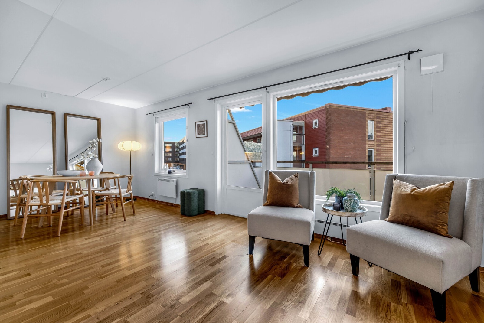 Store vindusflater Galleribilde