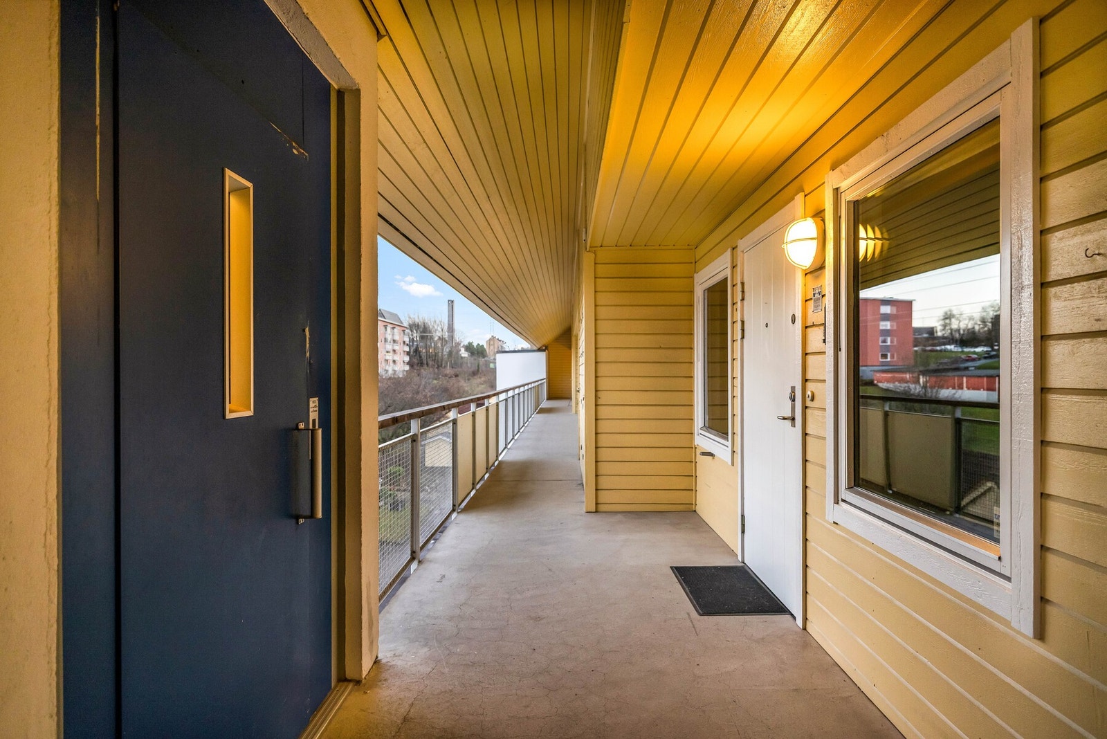 Enkel trappefri adkomst med heis Galleribilde