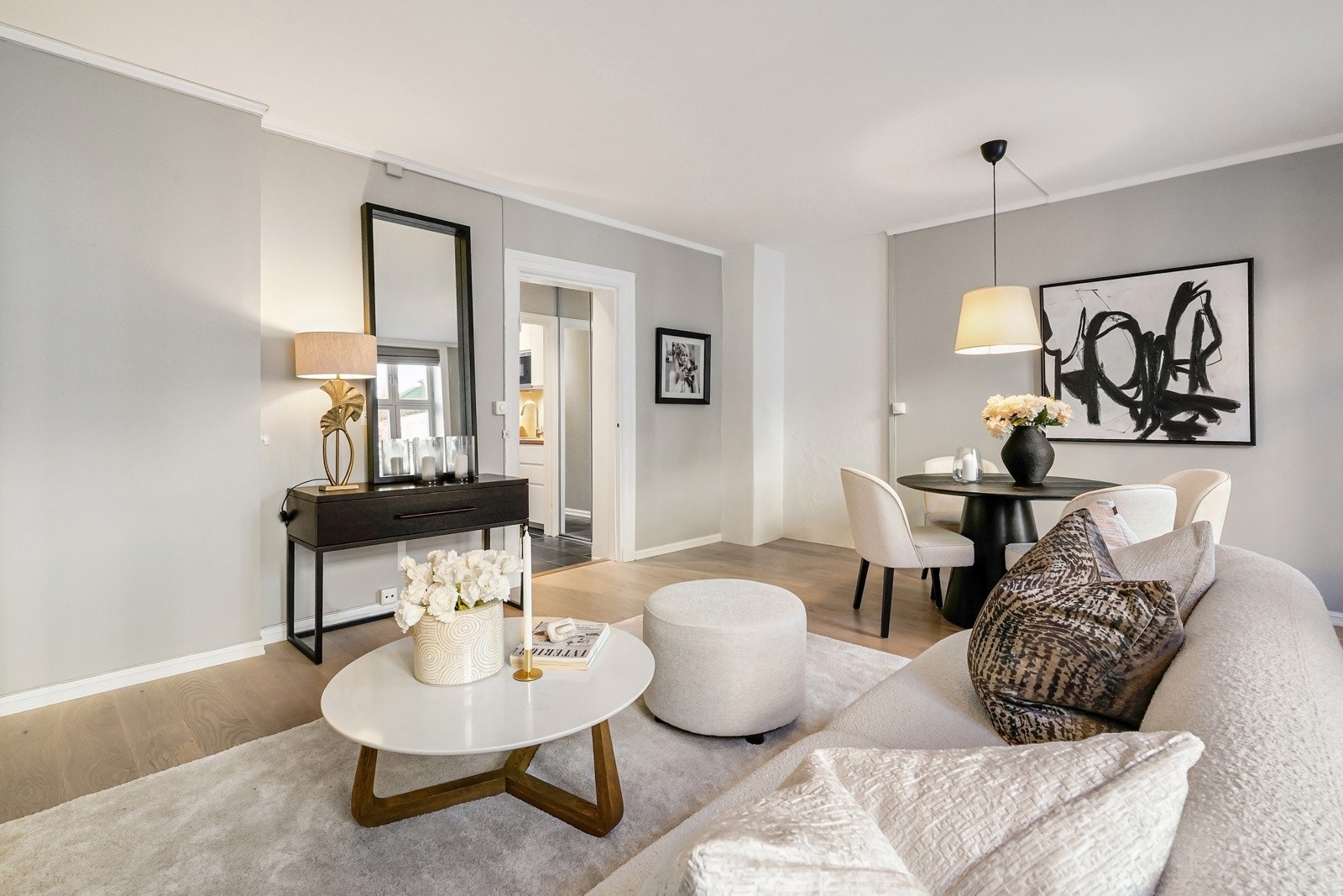 Med eksisterende pipeløp kan det enkelt etableres peis for ekstra varme og koselig atmosfære. Galleribilde