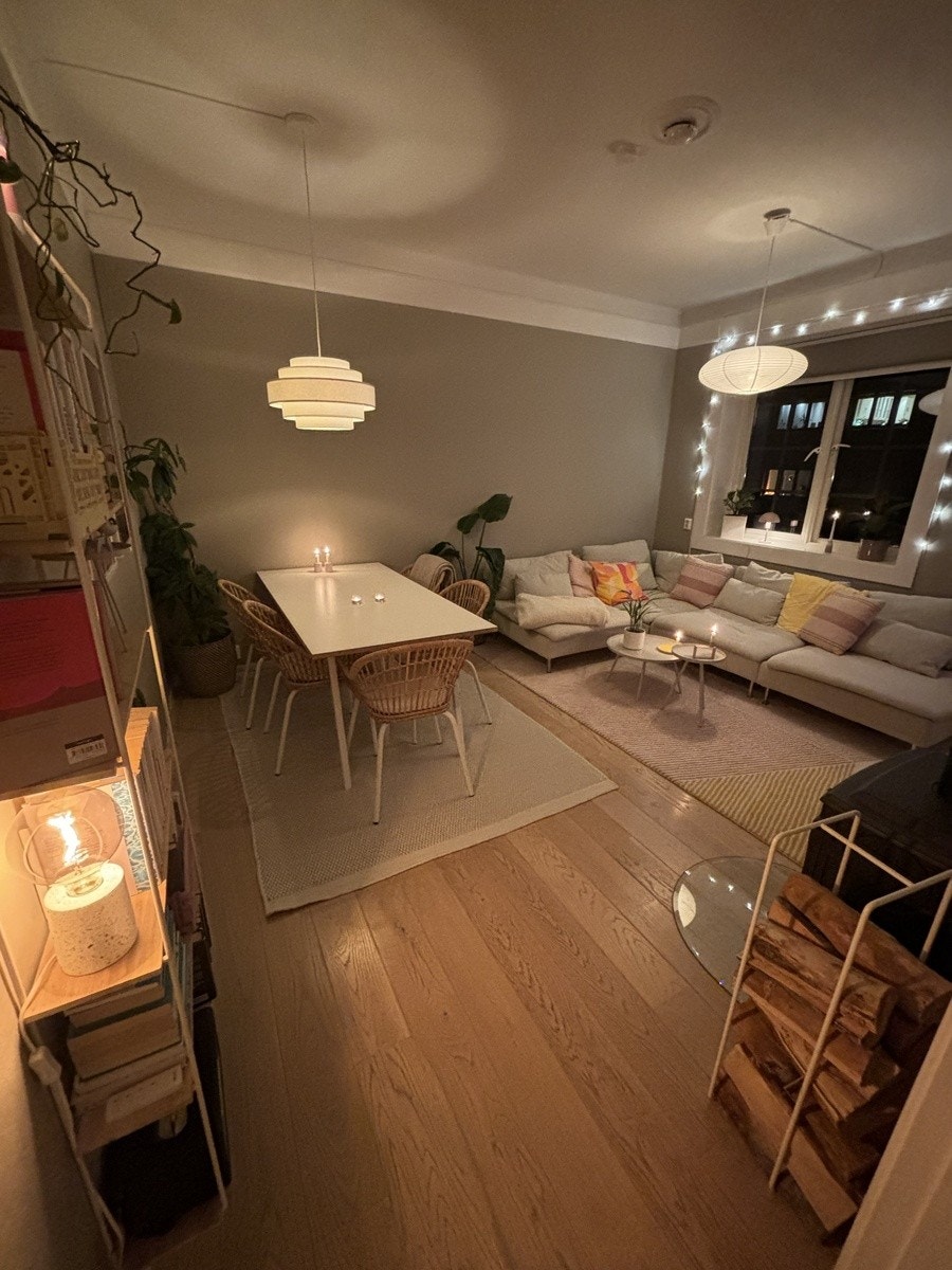 Om kvelden. Galleribilde