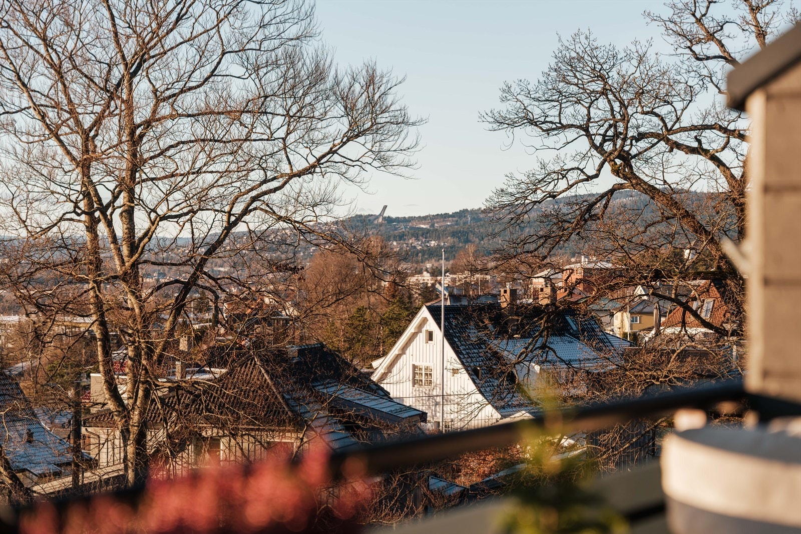 Utsikt mot Holmenkollen i vest Galleribilde
