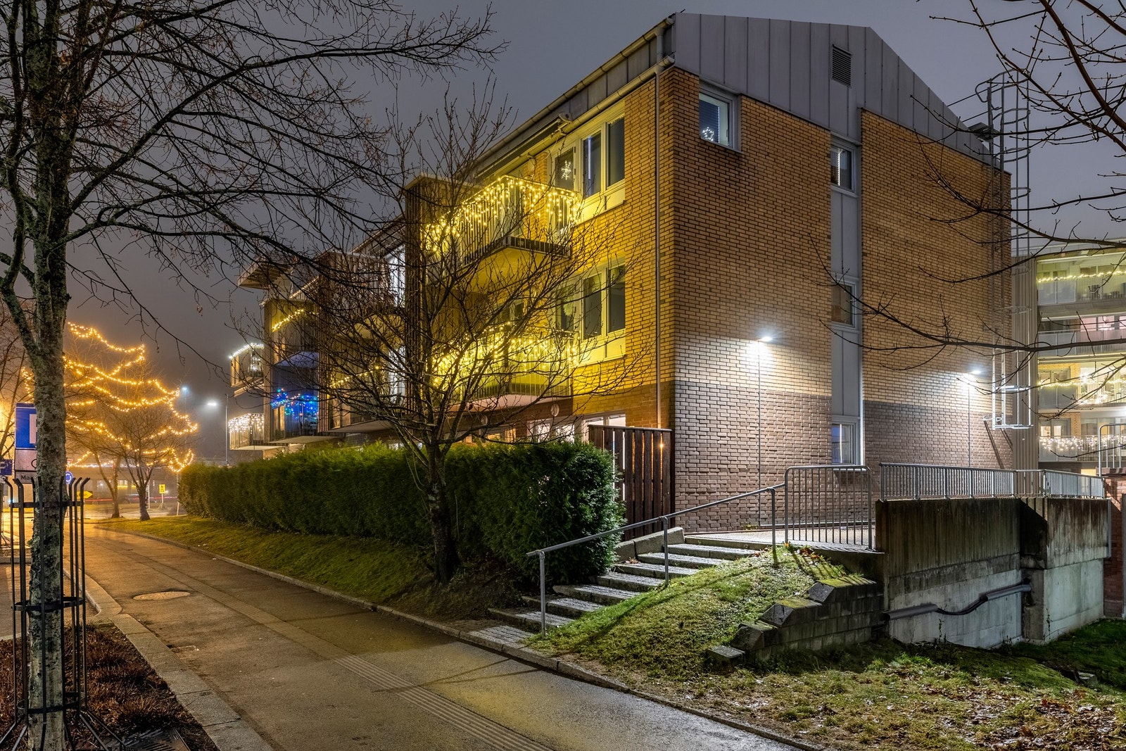 Leiligheten har en attraktiv og sentral beliggenhet med gangavstand til Kolbotn torg, tog, buss, skoler og turområder. Galleribilde