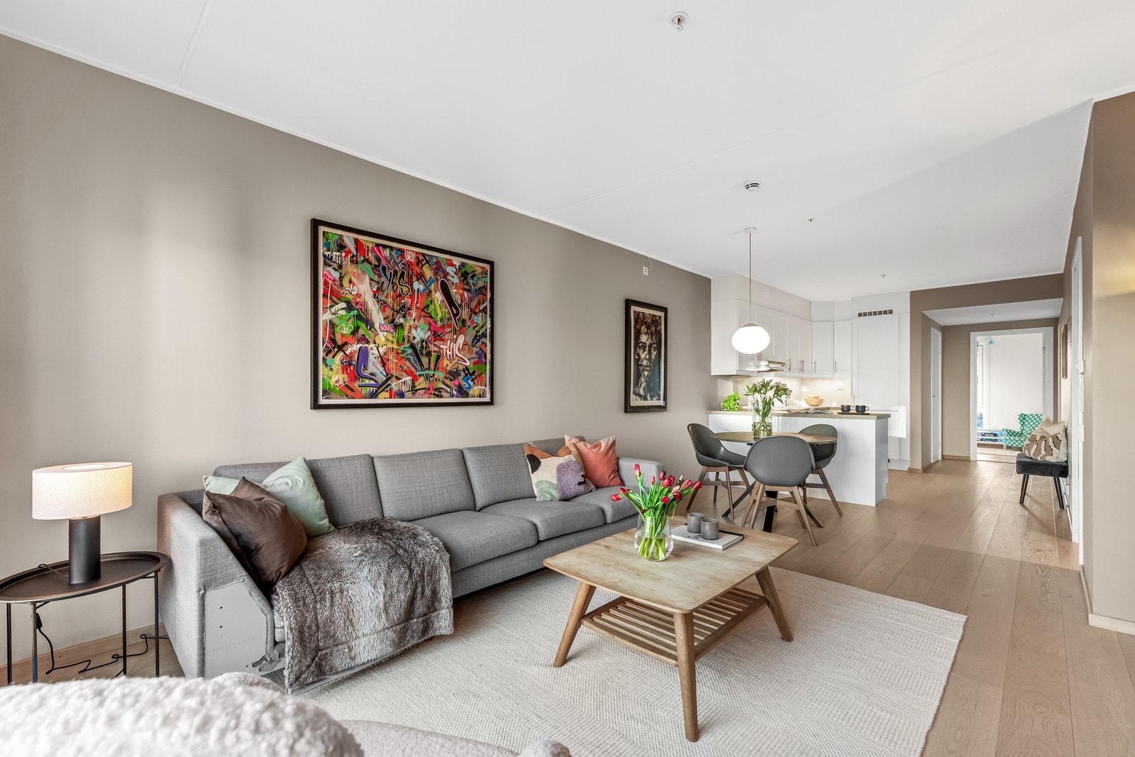 Boligen fremstår strøken med kun TG1 vurderinger og moderne stilvalg fra byggeår 2019 Galleribilde