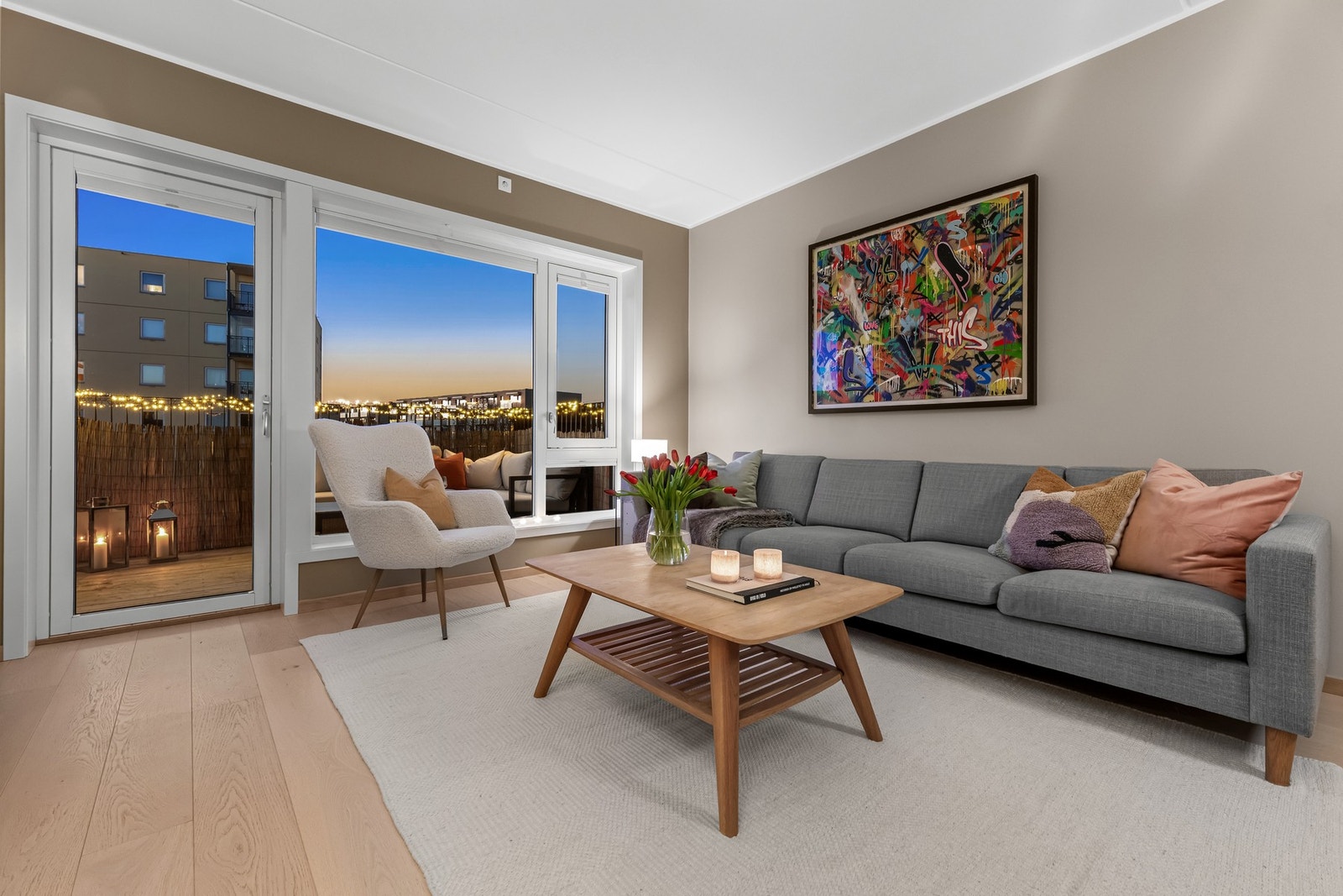 Nyt fine himmelfarger og solnedganger fra sofakroken Galleribilde