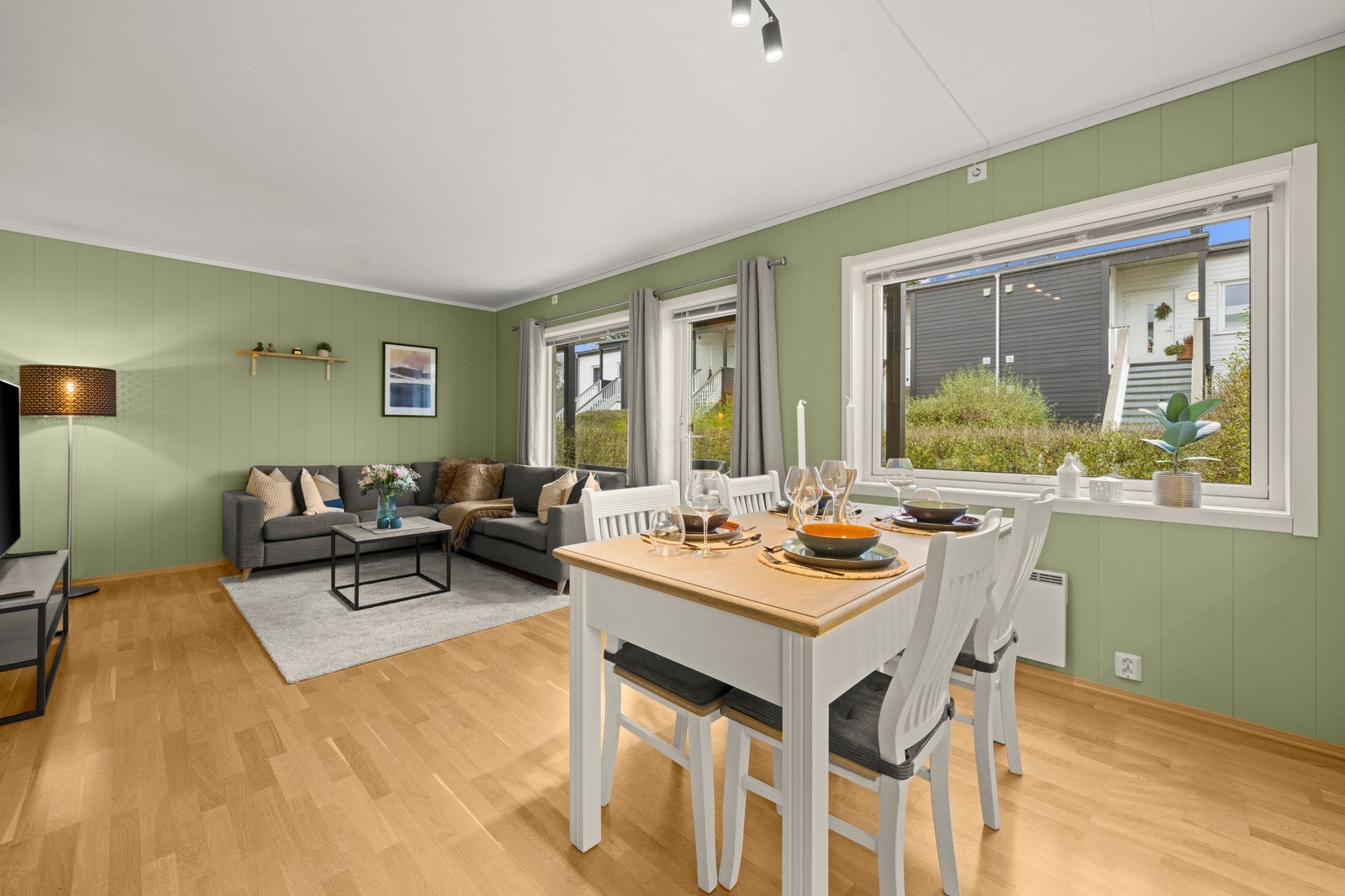 Inne igjen Galleribilde