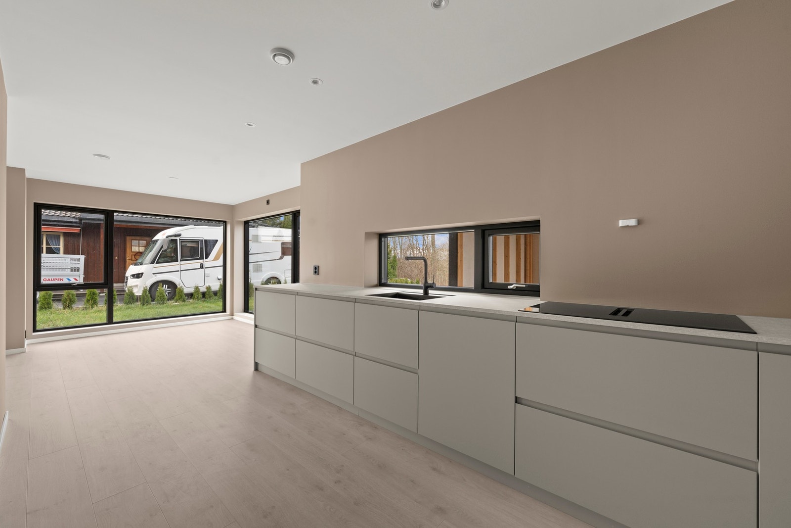 Delvis åpen og sosial løsning. Galleribilde