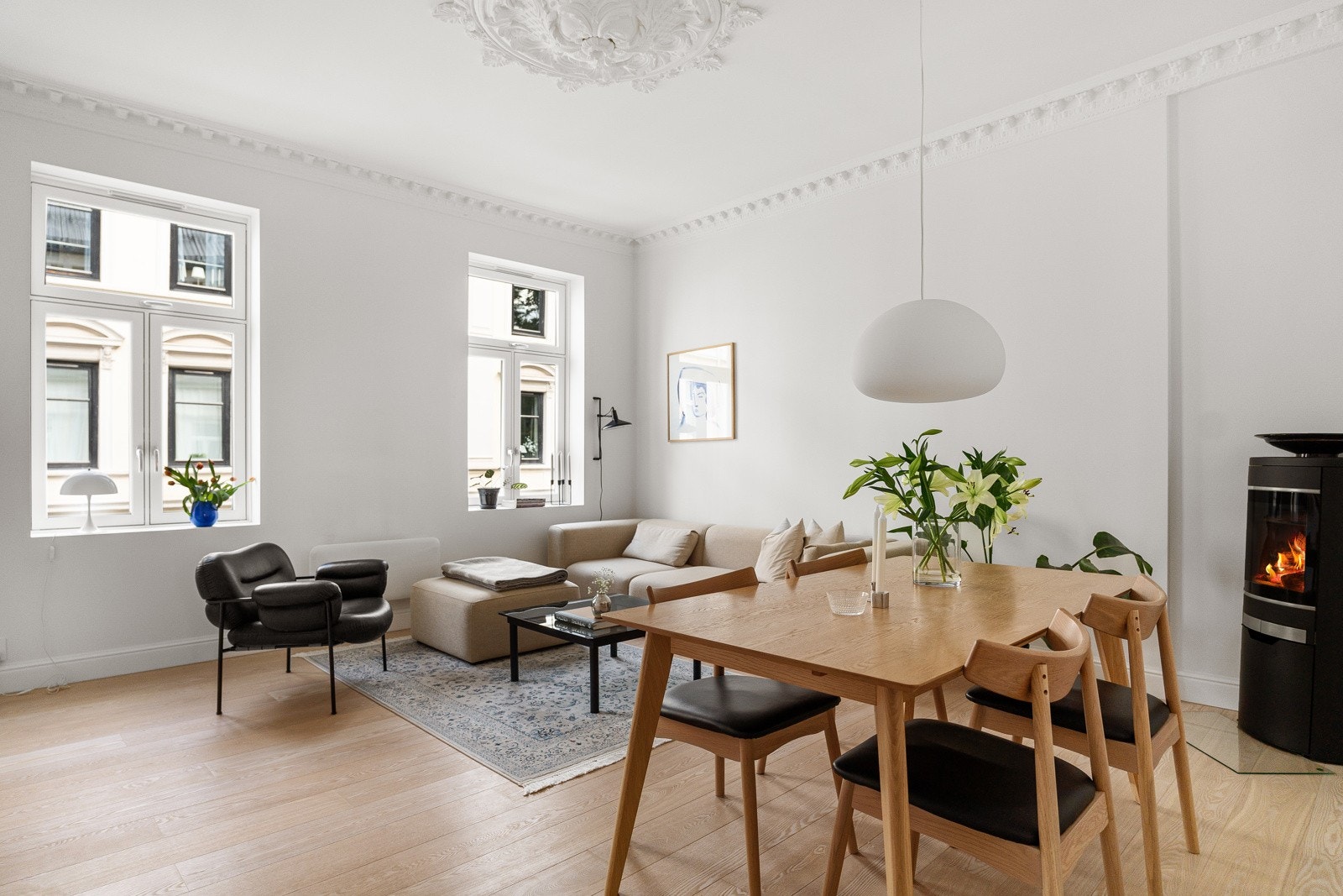 Boligen ble omfattende oppusset i 2020 og fremstår som delikat og innflytningsklar. Galleribilde