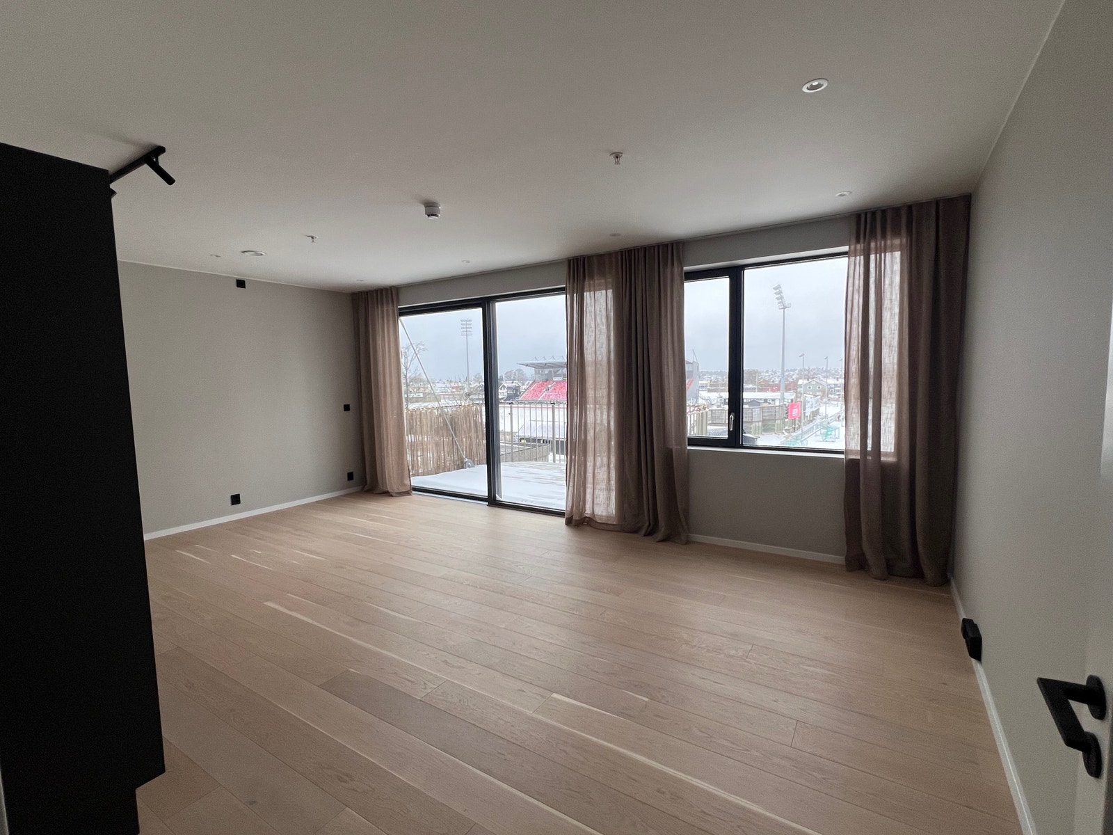 Stue sett fra gang Galleribilde