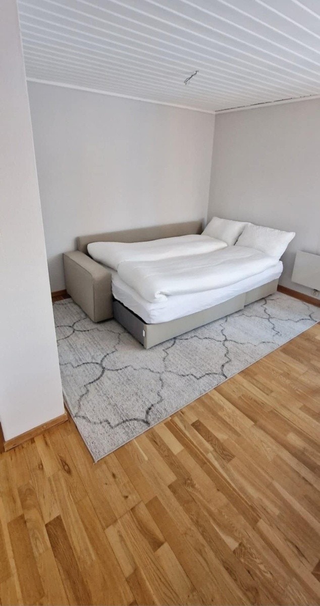 Sofa kan gjøres om til sovesofa Galleribilde