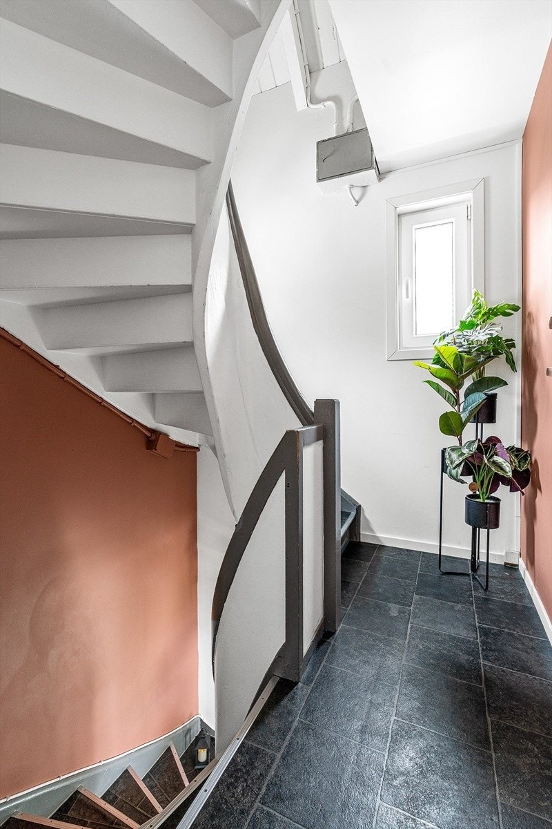 Adkomst via felles trapperom Galleribilde