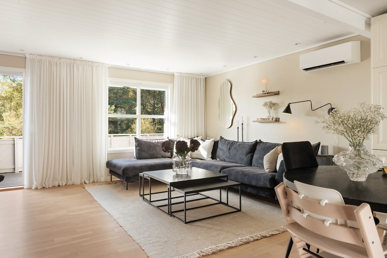 Varmepumpe var montert ny i 2021, og sørger for effektiv oppvarming og et behagelig inneklima gjennom hele året Galleribilde