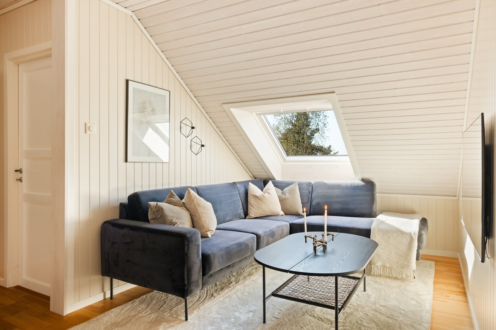 Dette er et ideelt sted for avslapning, filmkvelder eller som lekerom for barna Galleribilde