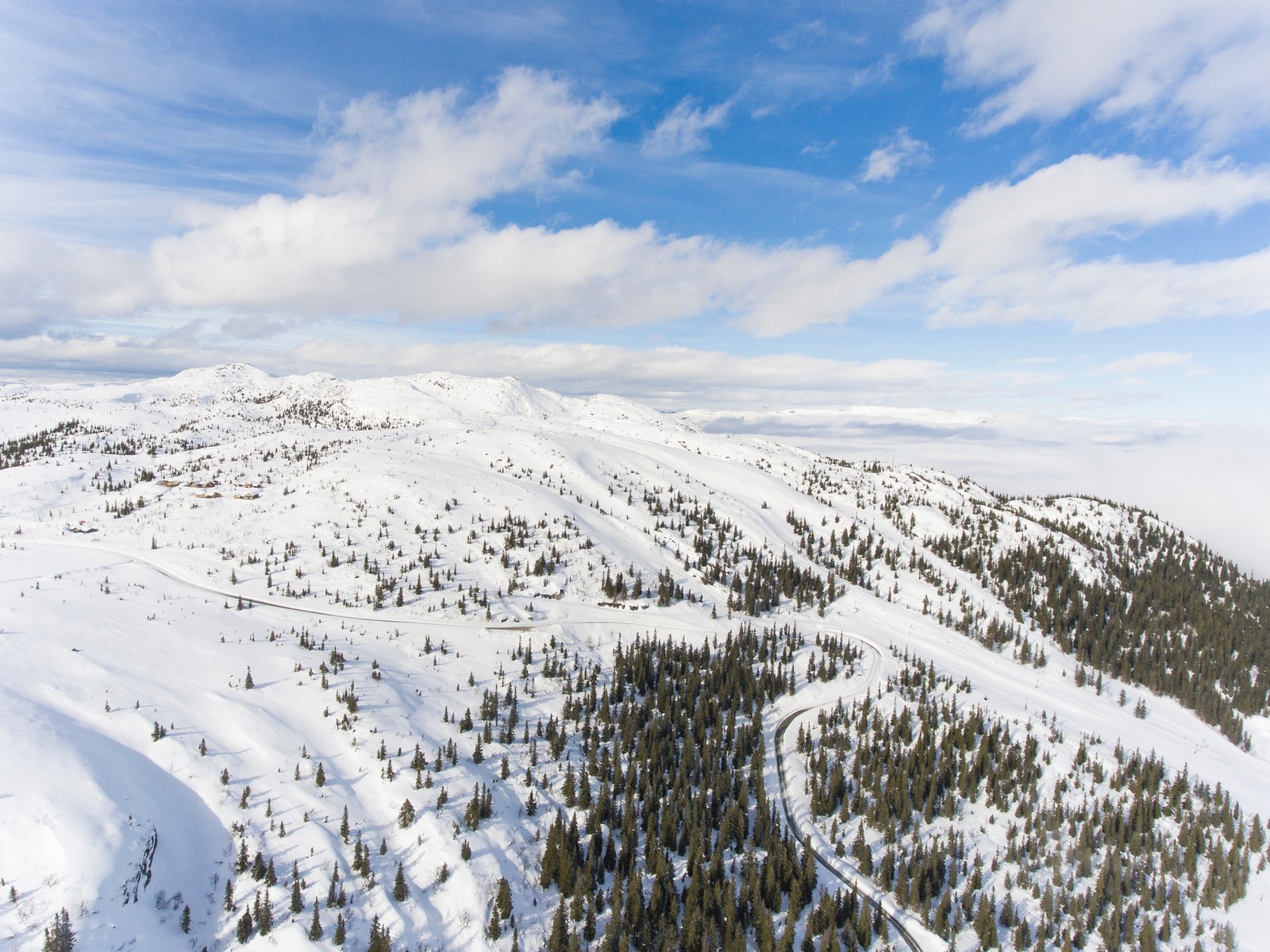 Kun ca. 8 minutter til baseomra?det i Høgevarde Fjellpark Galleribilde