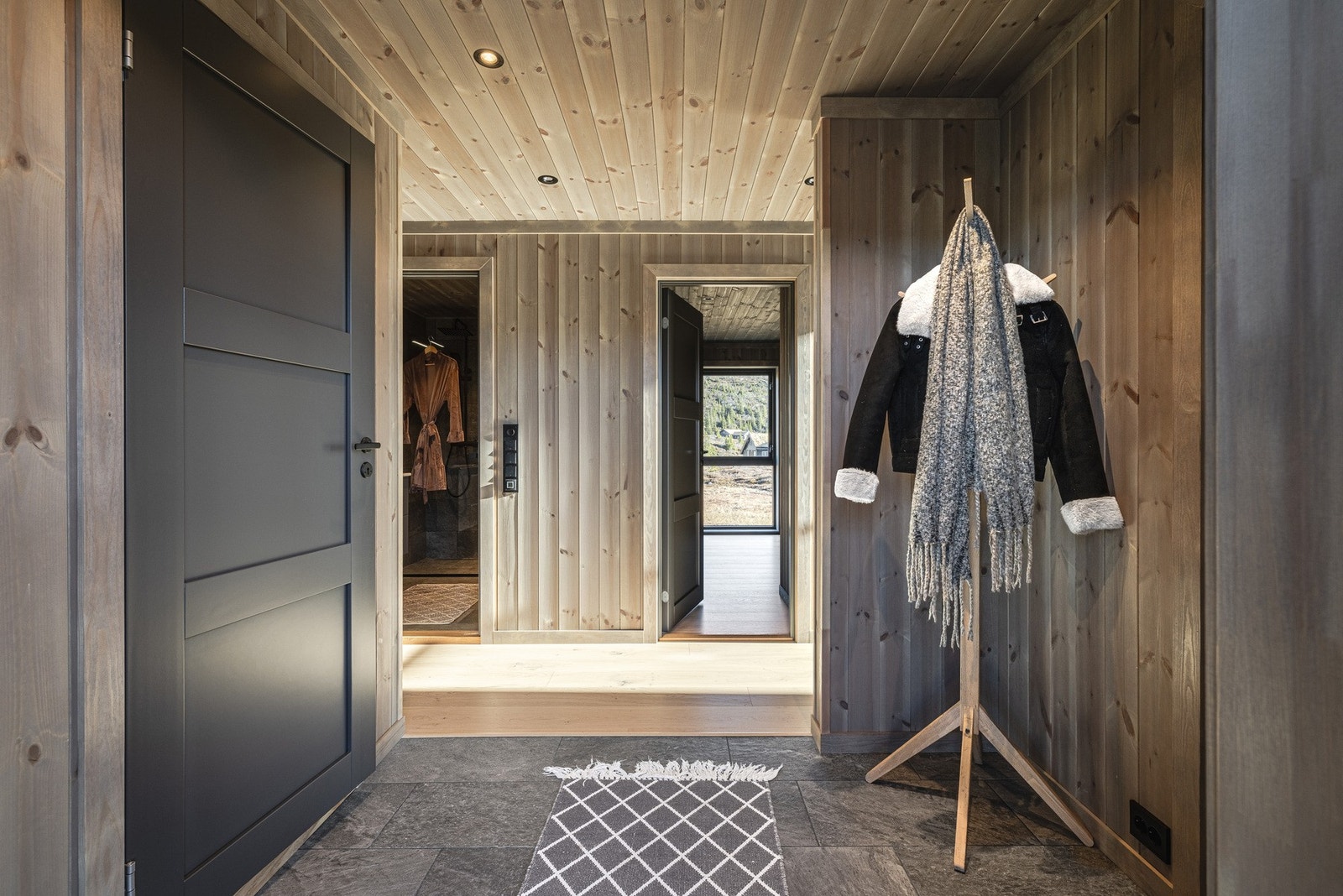 Hytta er helt ny med lav dokumentavgift, beregnes av tomteverdien Galleribilde