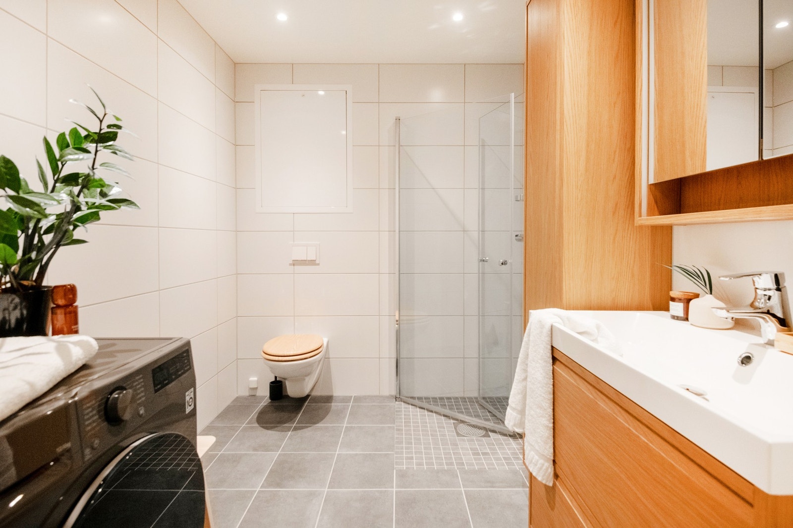 Boligen har et moderne og delikat bad fra ombyggingsåret. Galleribilde