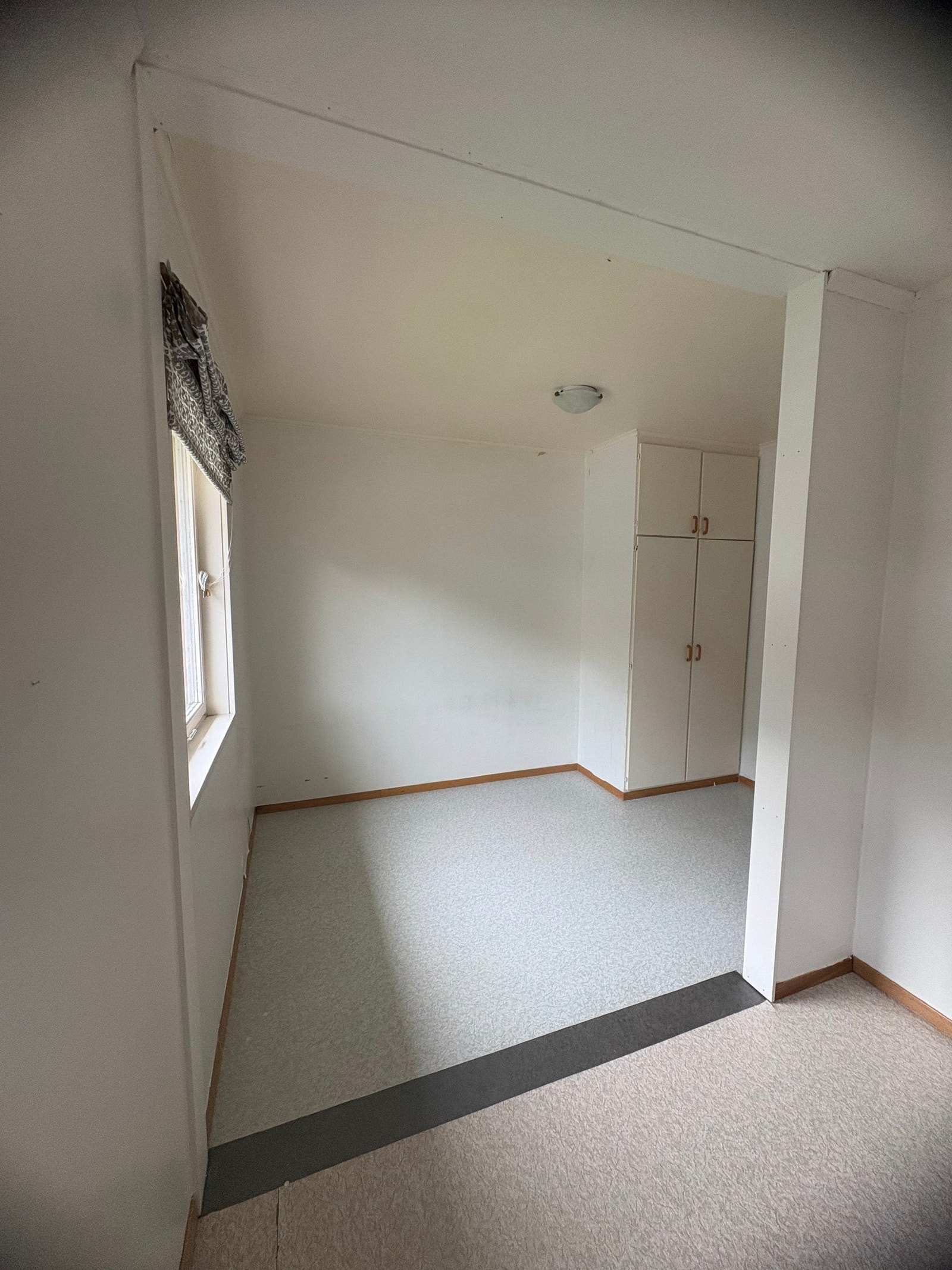 Soverom 1, 2 etasje (opprinnelig 2 mindre rom) Galleribilde