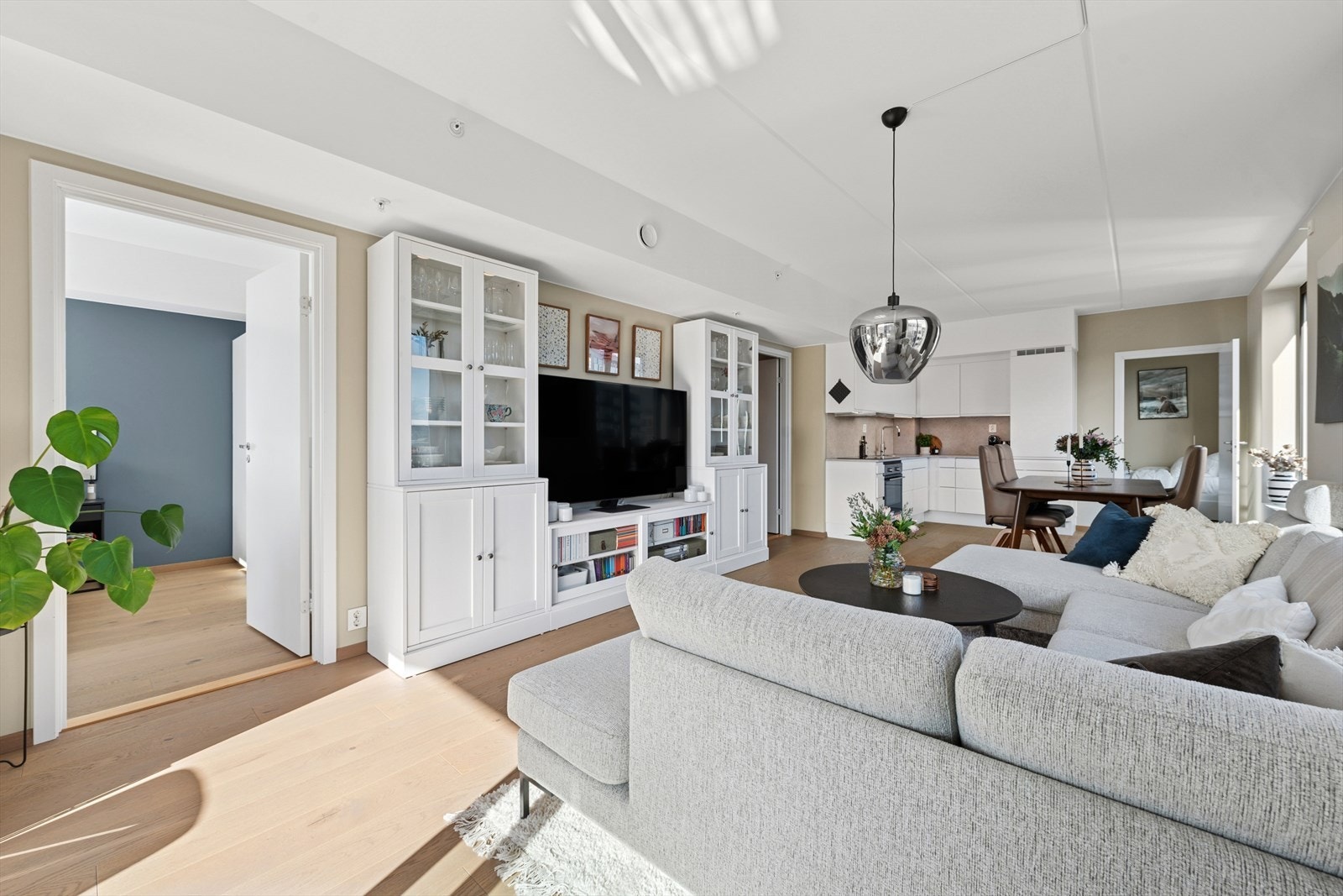 Dette er en delikat og innbydende selveierleilighet med gode møbleringsmuligheter. Galleribilde