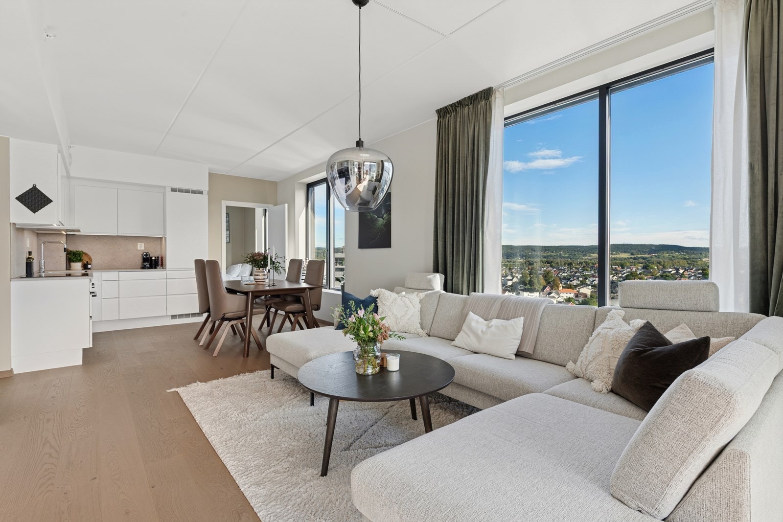 DNB Eiendom v/Julie Lundahl ønsker velkommen til Sørumsgata 7 - en flott og påkostet leilighet i Meierikvartalet! Galleribilde