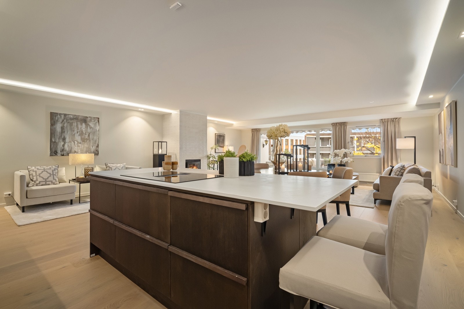 Velkommen til Ullern Allé 55 - Presentert av Privatmegleren Dyve & Partnere v/ Alexander Sandaas - Foto: Fotograf Ørnelund AS Galleribilde