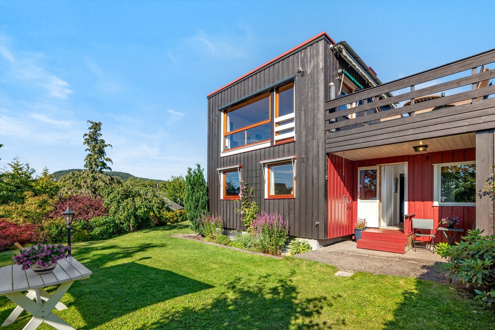 Boligen er velholdt og godt vedlikeholdt gjennom selgers eiertid Galleribilde