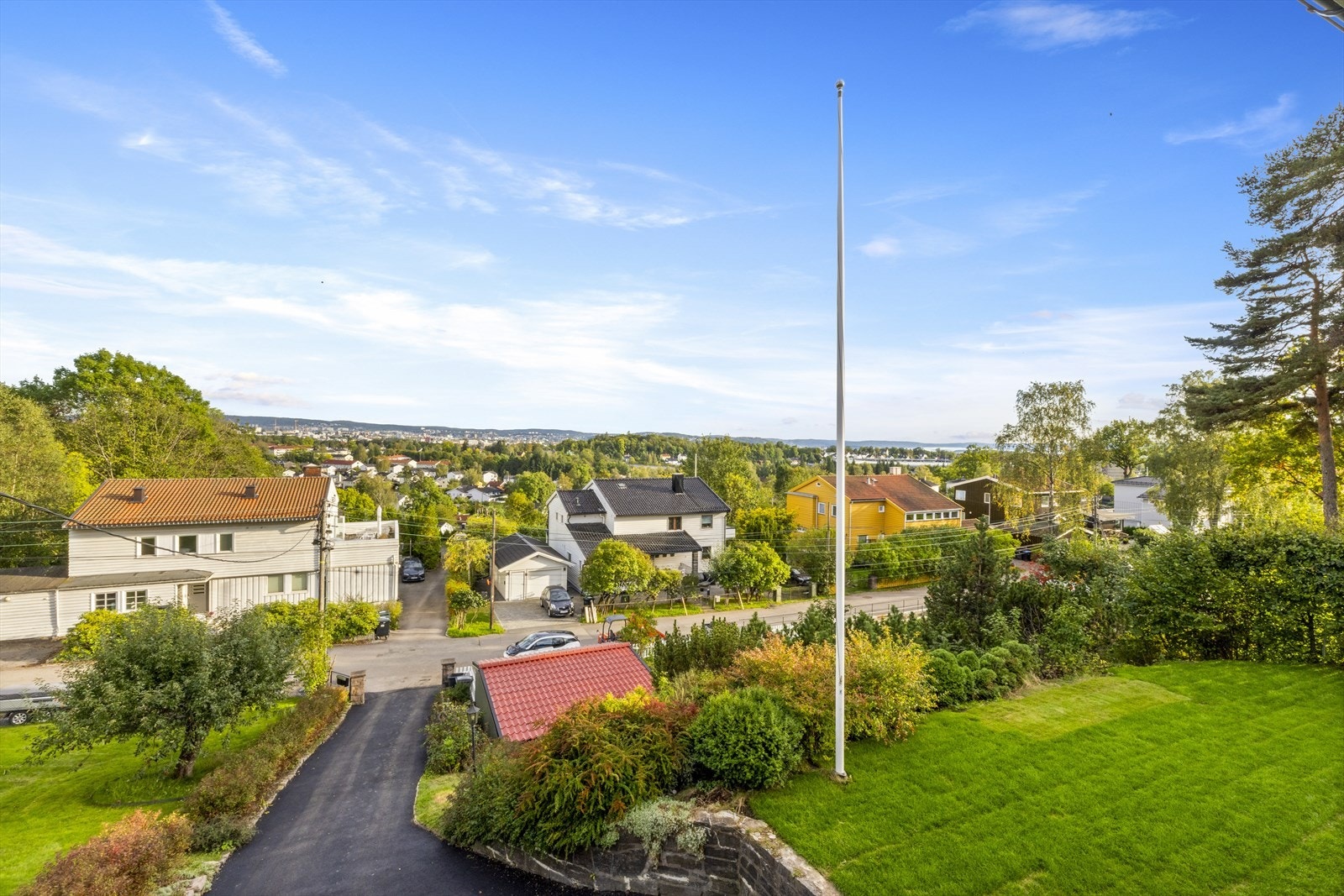 Her kan du nyte en helt fantastisk utsikt og gode solforhold. Galleribilde