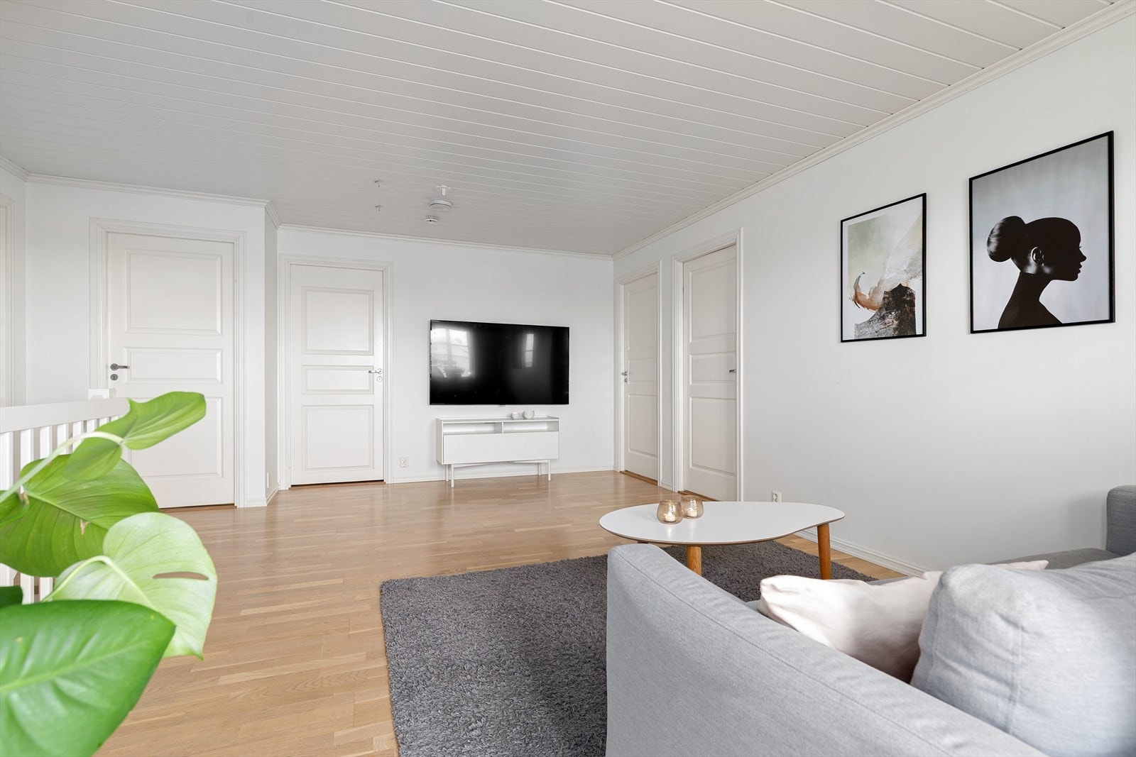 Rommet er ideelt som TV-stue for ungdommen, et lekerom for de minste, eller et ekstra samlingspunkt for familien. Galleribilde