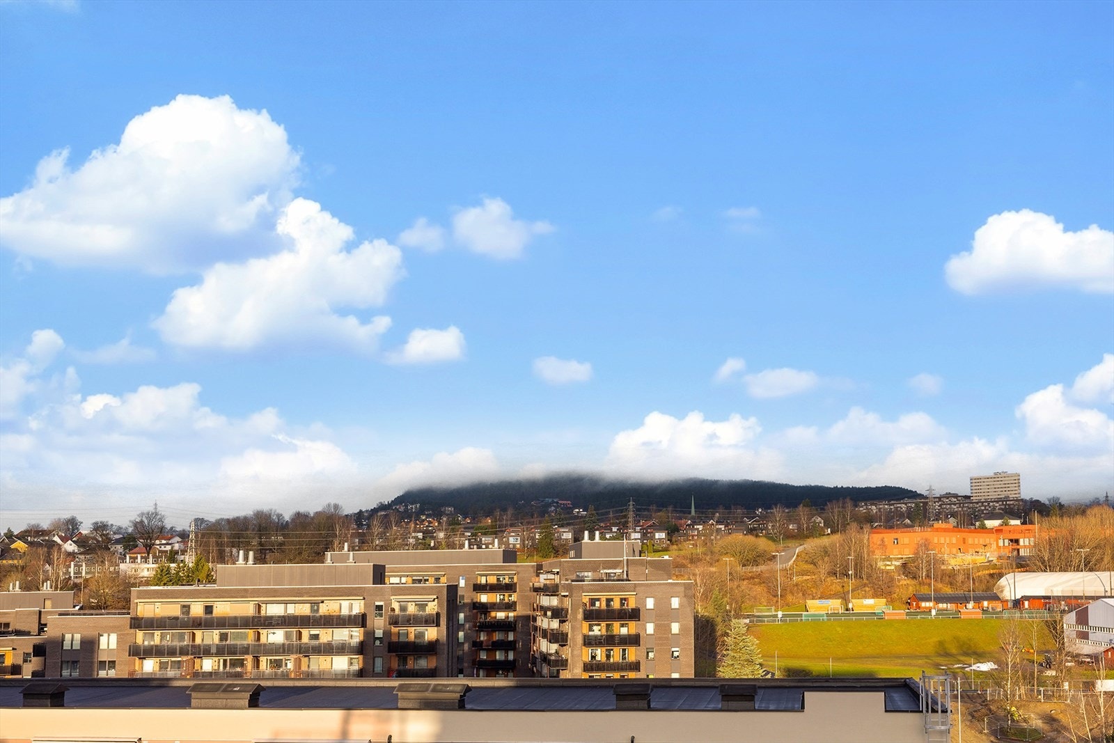 Utsikt fra felles takterrasse. Galleribilde