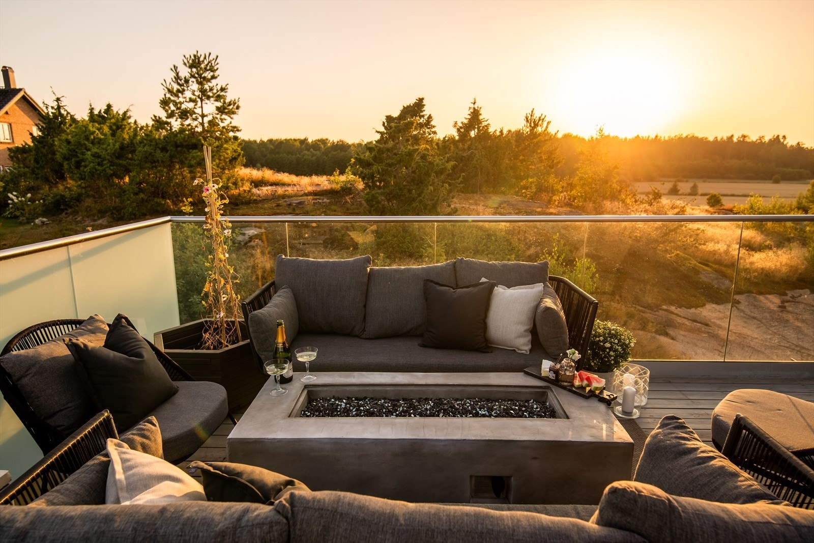 Med den fine kveldssolen kan virkelig varme dager nytes til fulle. Galleribilde