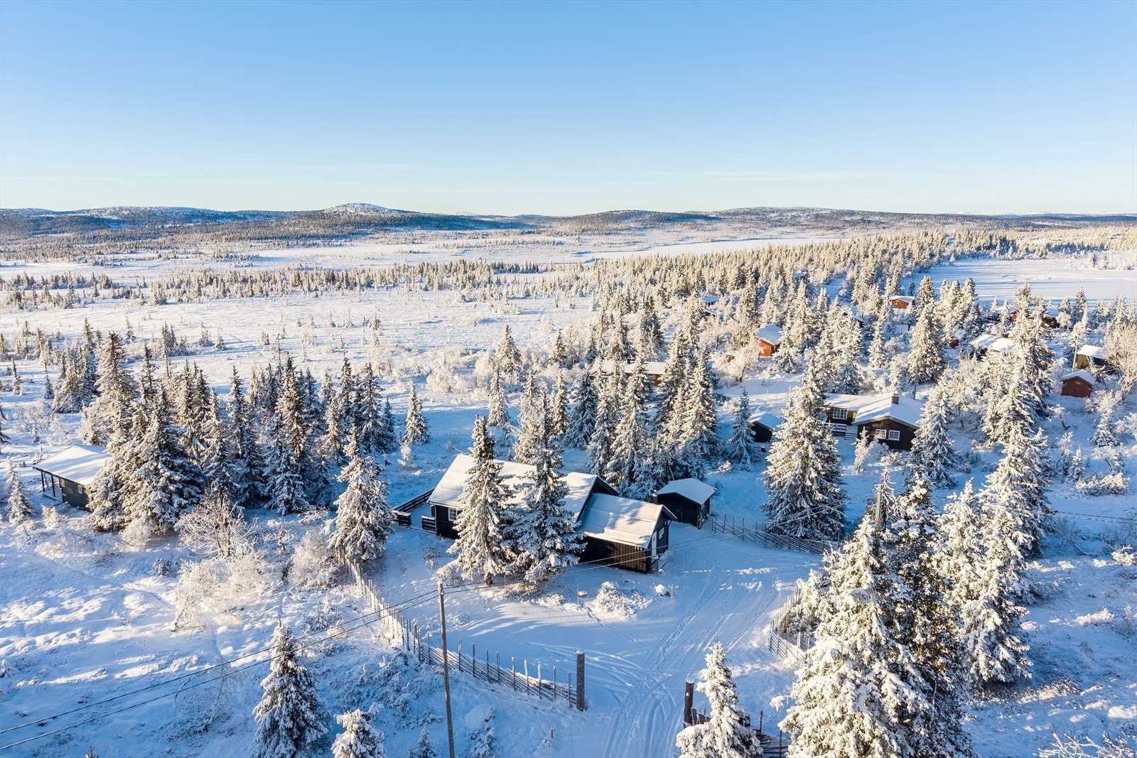 Sjusjøen er kjent for å være et skieldorado med egen Langrennsareane og milevis med topp preparerte skiløyper fra tidlig høst til sen vår Galleribilde