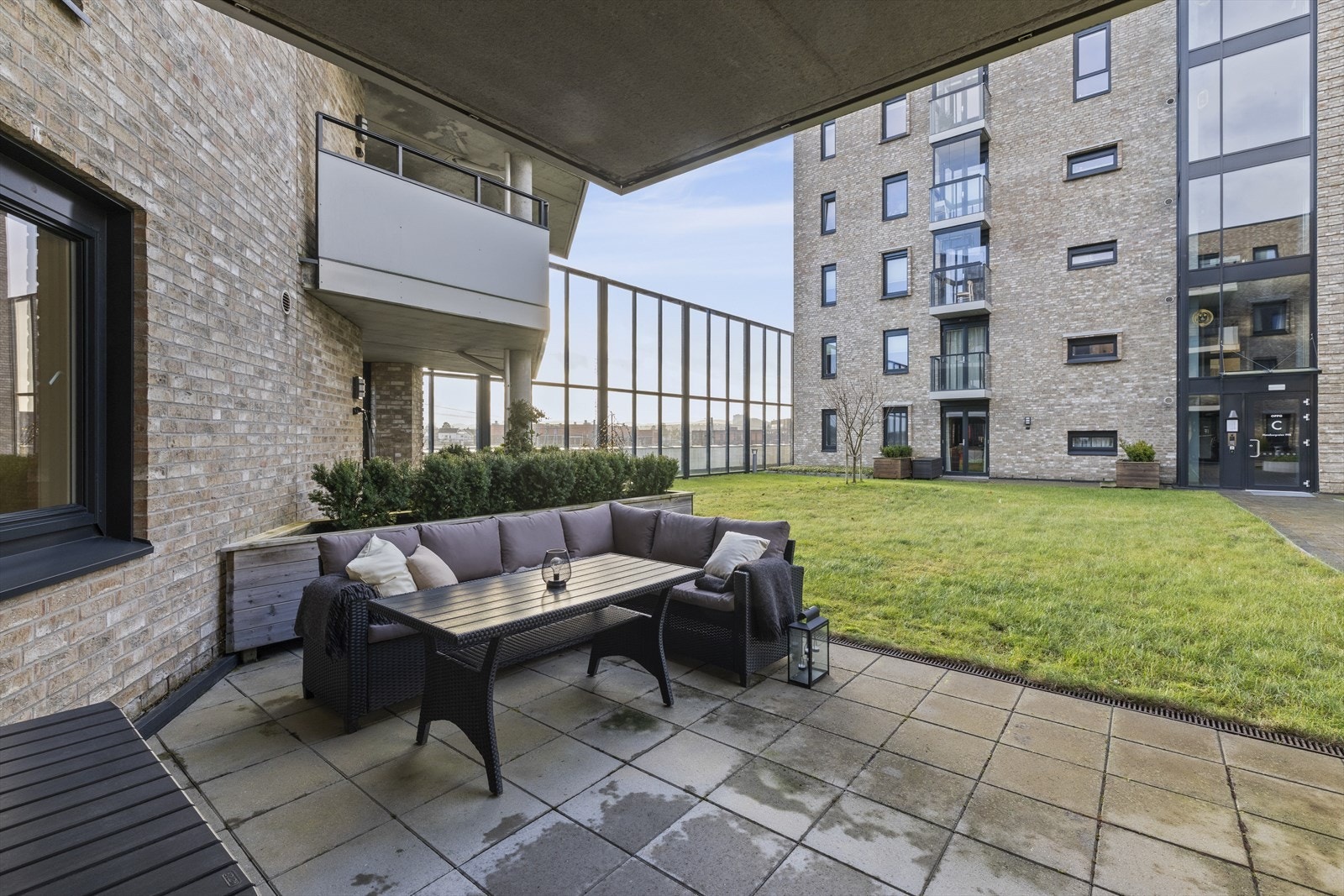 Grønt og tilbaketrukket med terrasse på 18 kvm Galleribilde