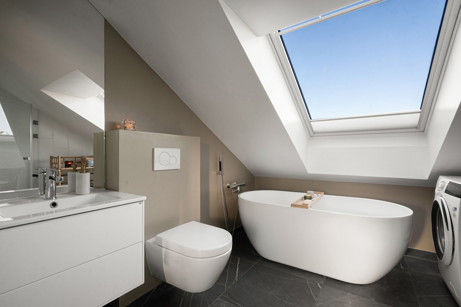 Moderne og nyere bad Galleribilde