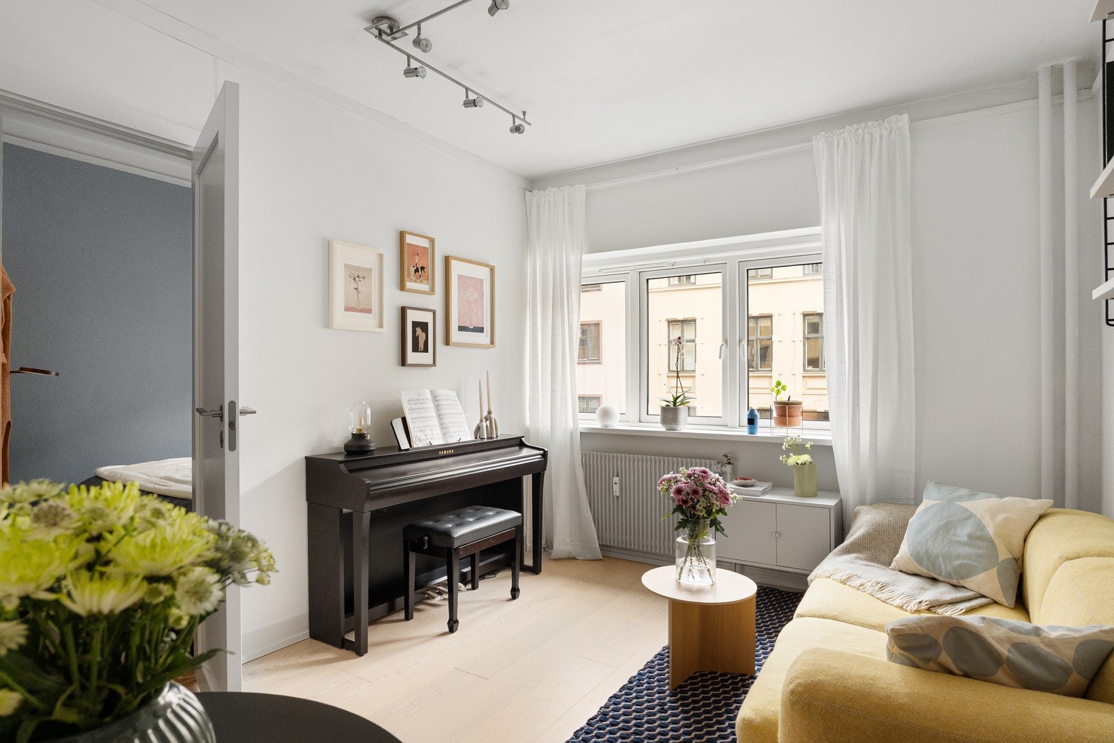 Leiligheten ligger særdeles attraktivt til på St. Hanshaugen, godt tilbaketrukket i et rolig område, rett ved parken. Galleribilde