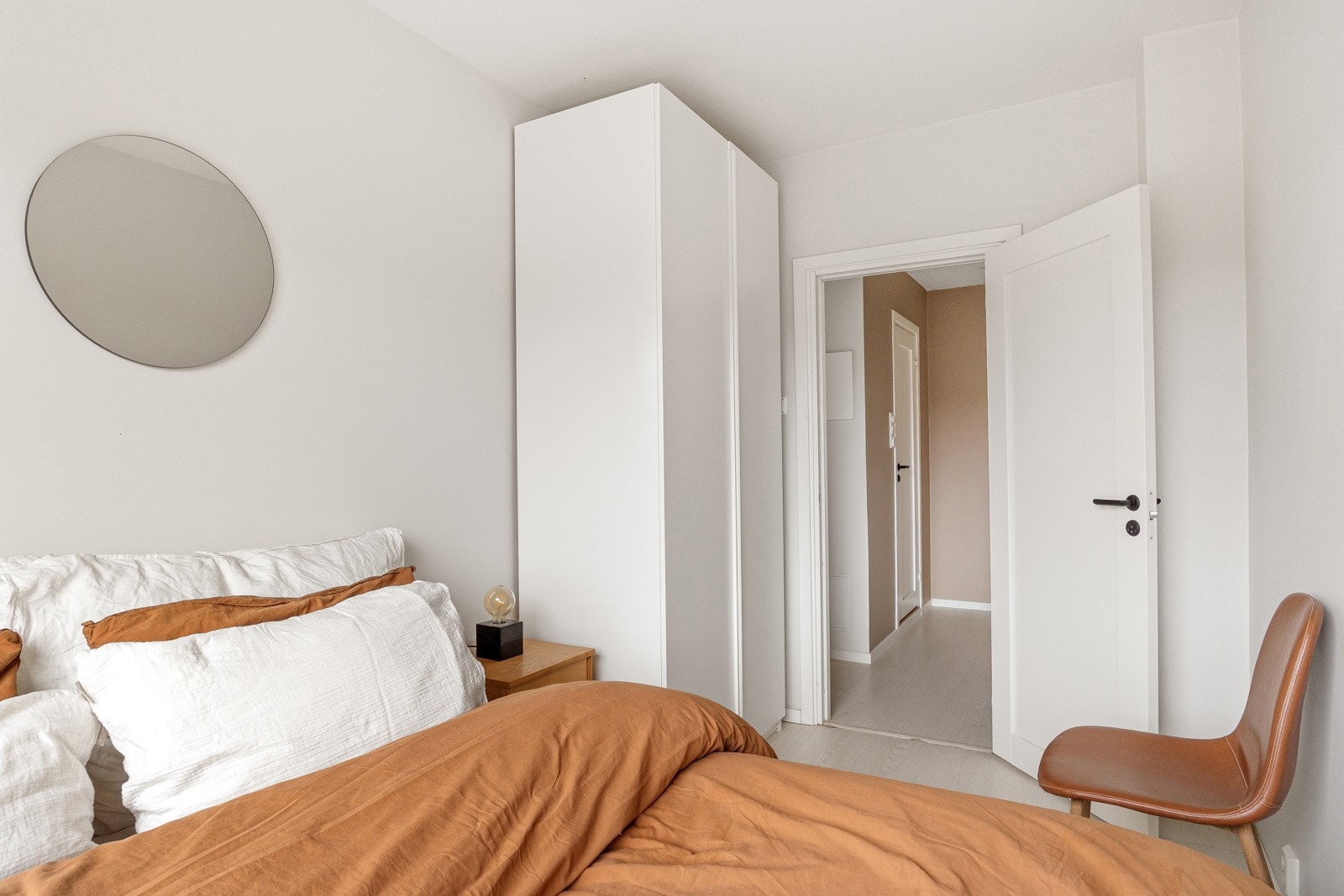 Ytterligere plass til garderobe. Galleribilde