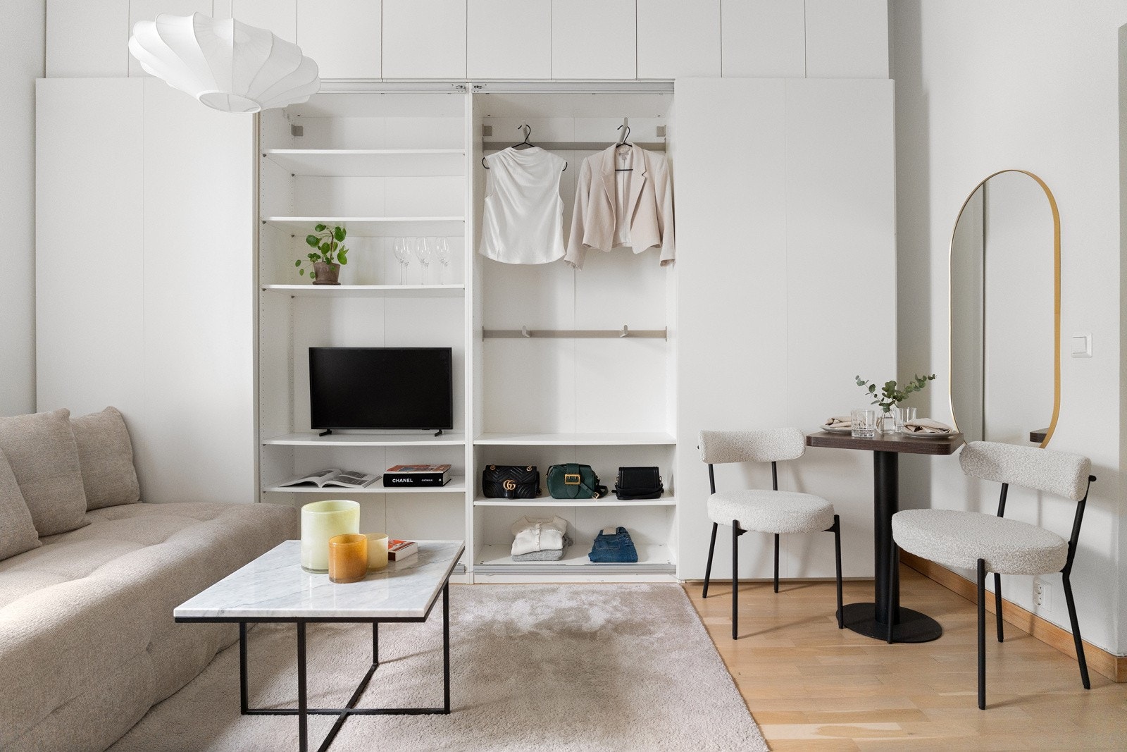 Leiligheten er godt utstyrt fra gulv til tak. Galleribilde