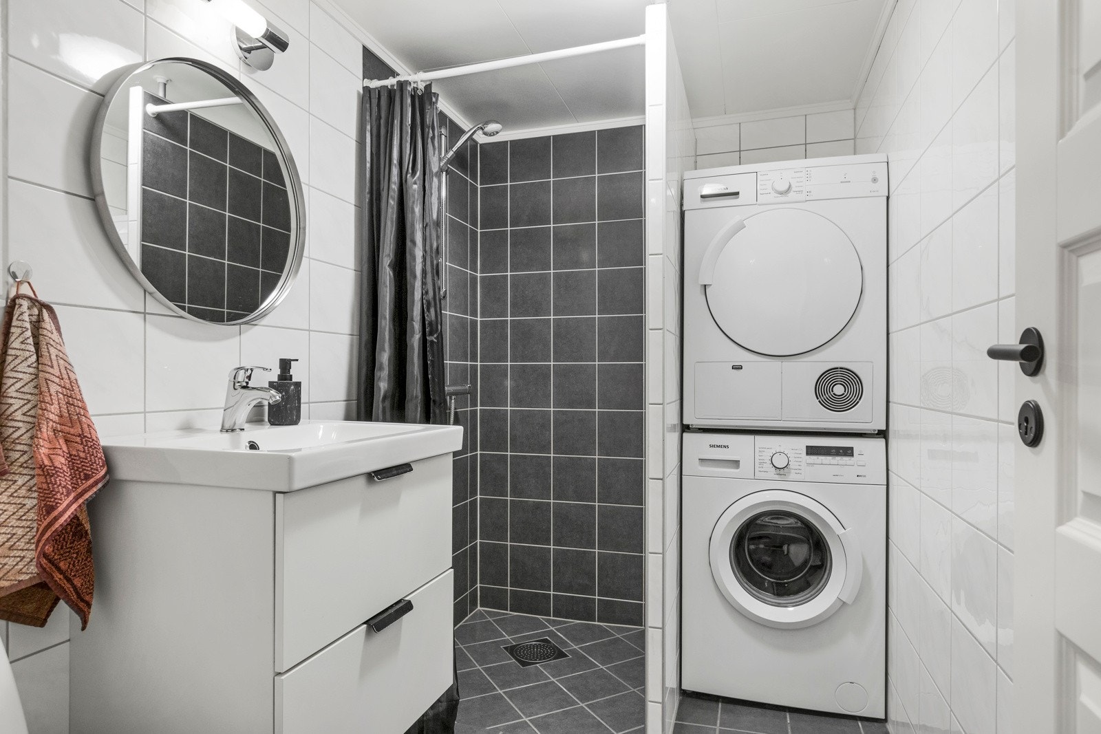 Flislagt bad Galleribilde