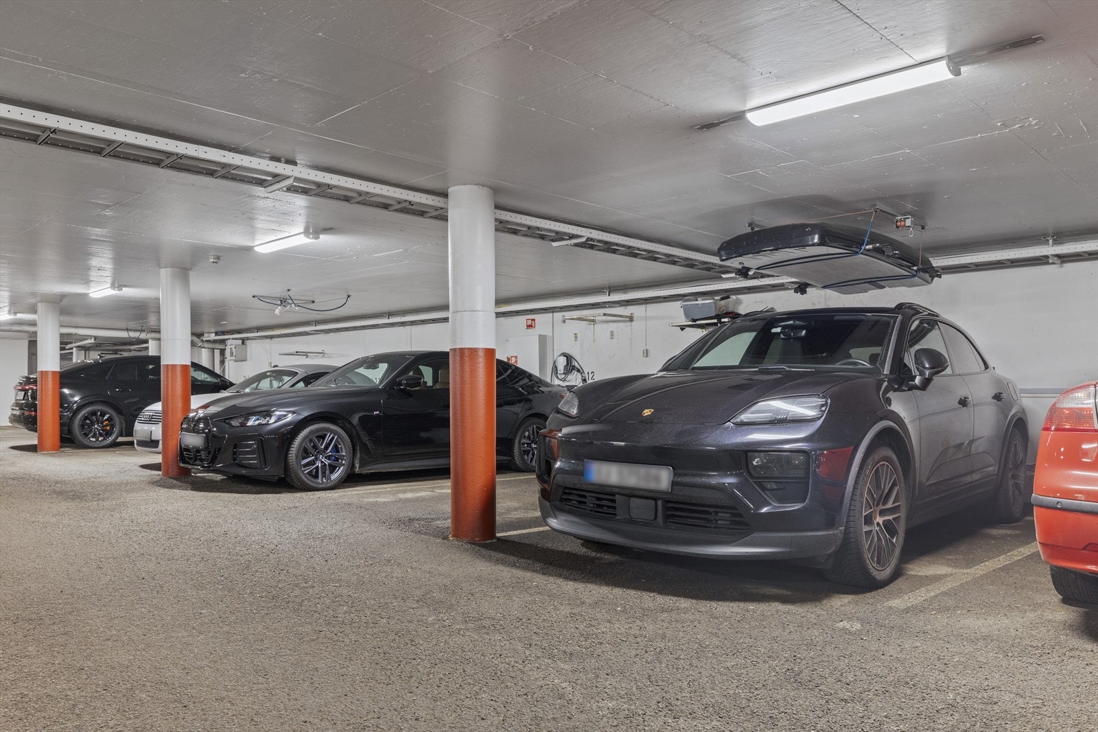 Parkeringsplass 2. Galleribilde