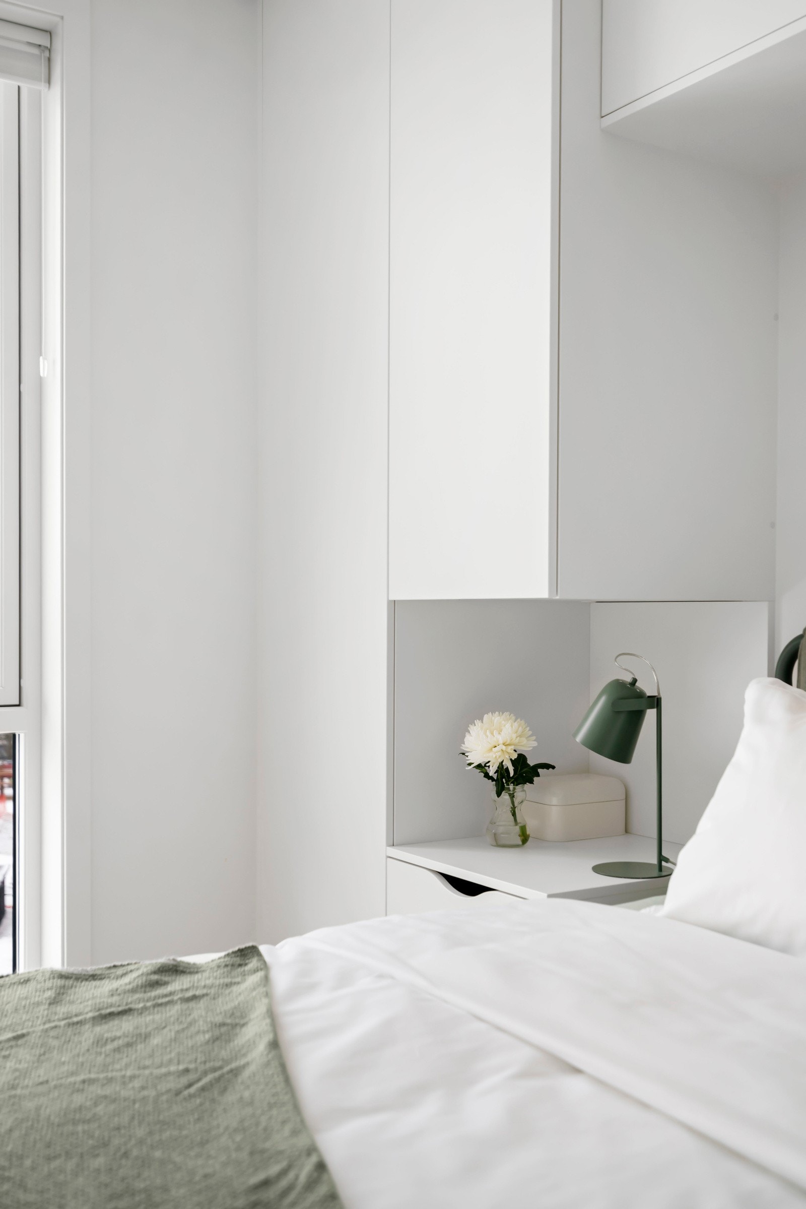 Plassbygde løsninger gjør hverdagen din så enkel som mulig. Galleribilde